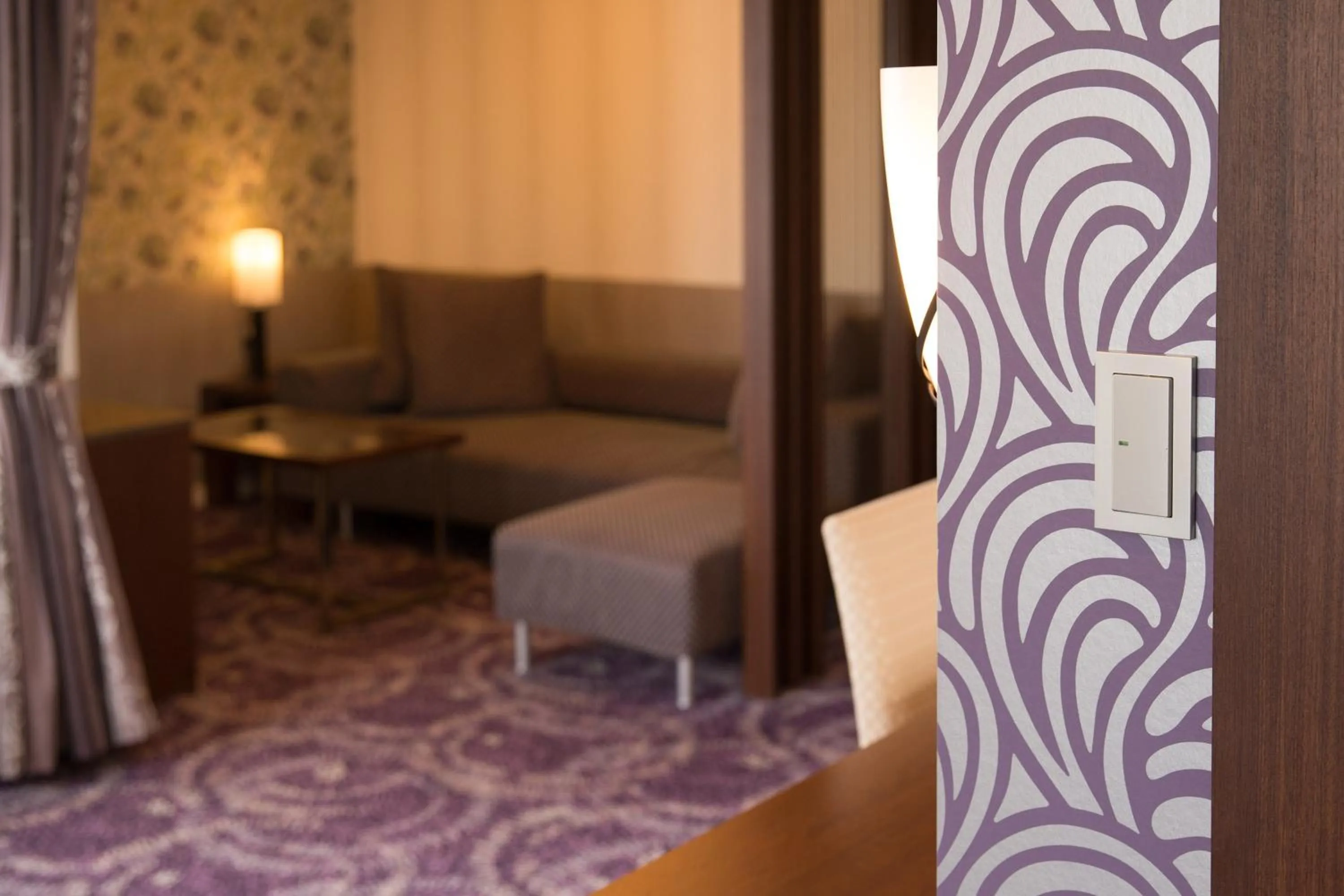 Living room, Bed in Kokusai 21 International Hotel