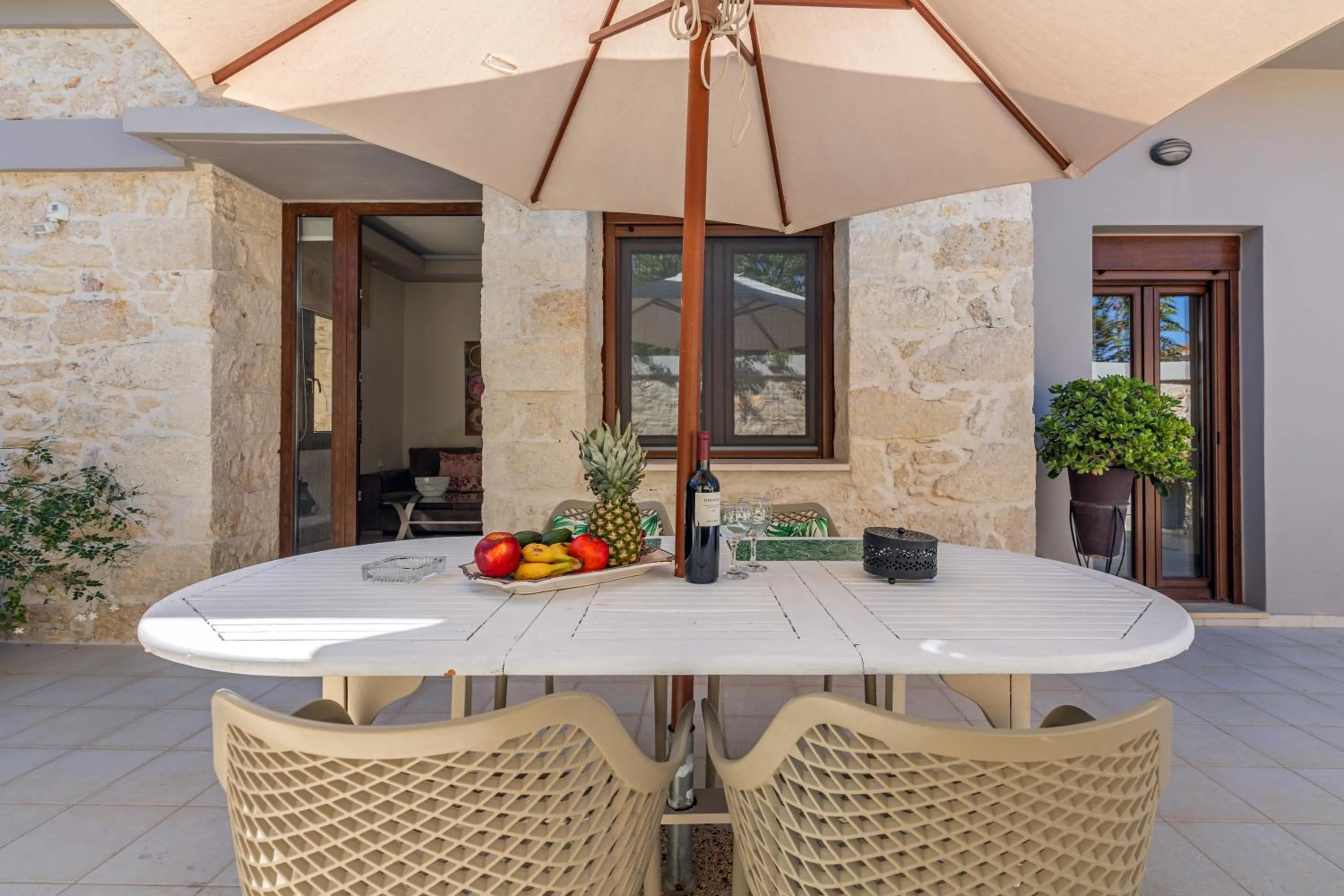 Patio in Archanes Cosy Residence