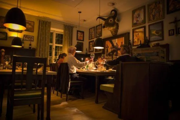 Restaurant/places to eat in Mettner Hof