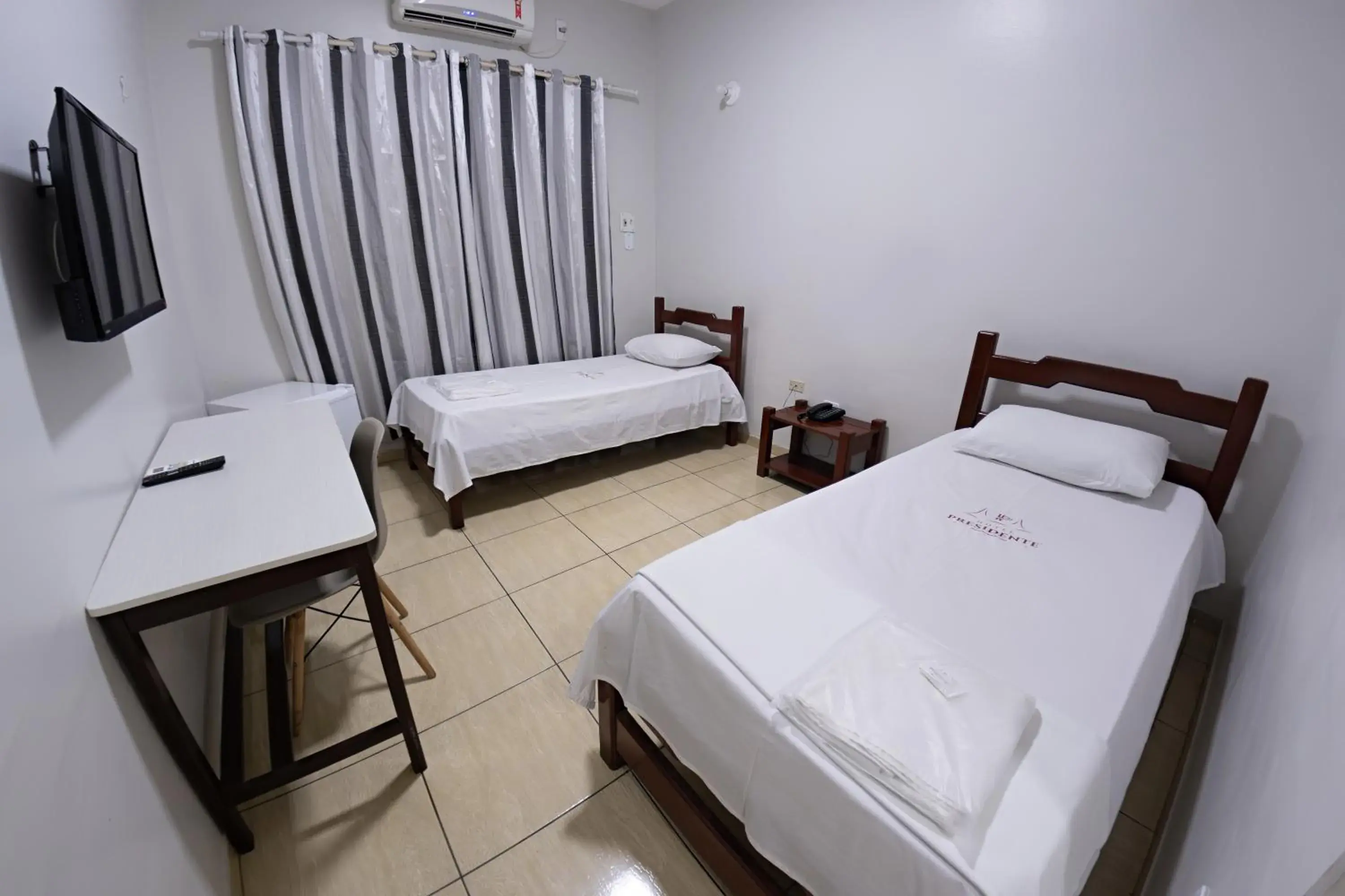 Twin Room in Hotel Presidente Twin Room in Hotel Presidente