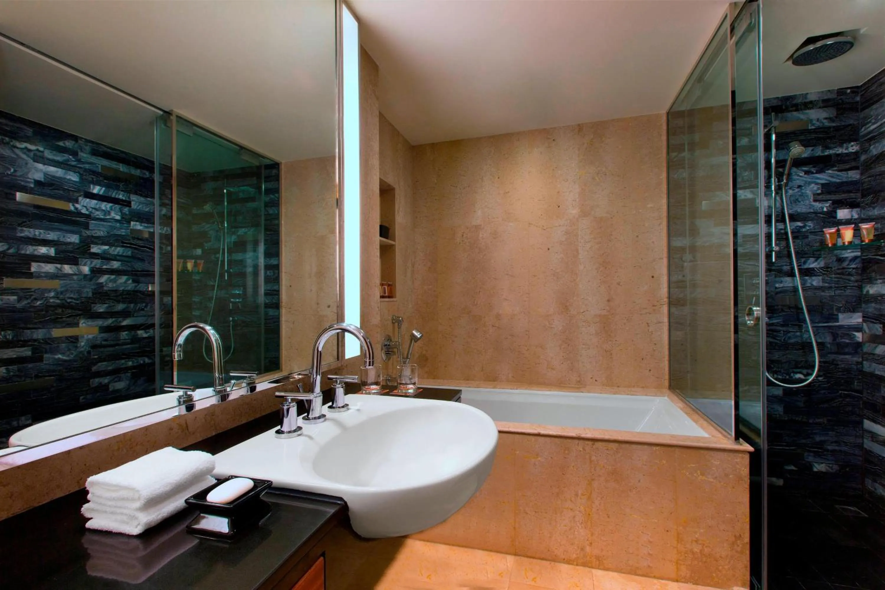 Bathroom in Royal Orchid Sheraton Riverside Hotel Bangkok