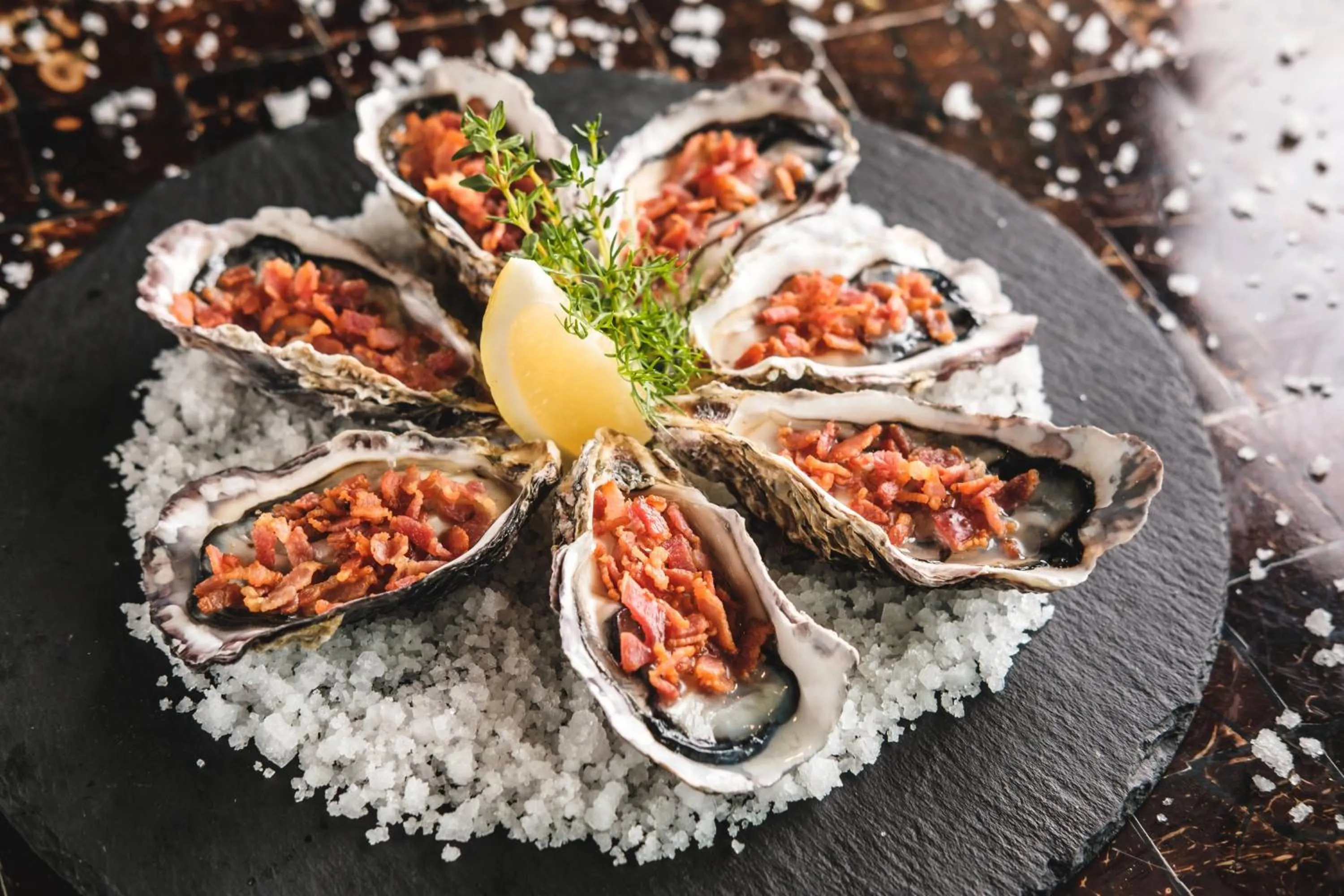 Restaurant/places to eat in Royal Orchid Sheraton Riverside Hotel Bangkok