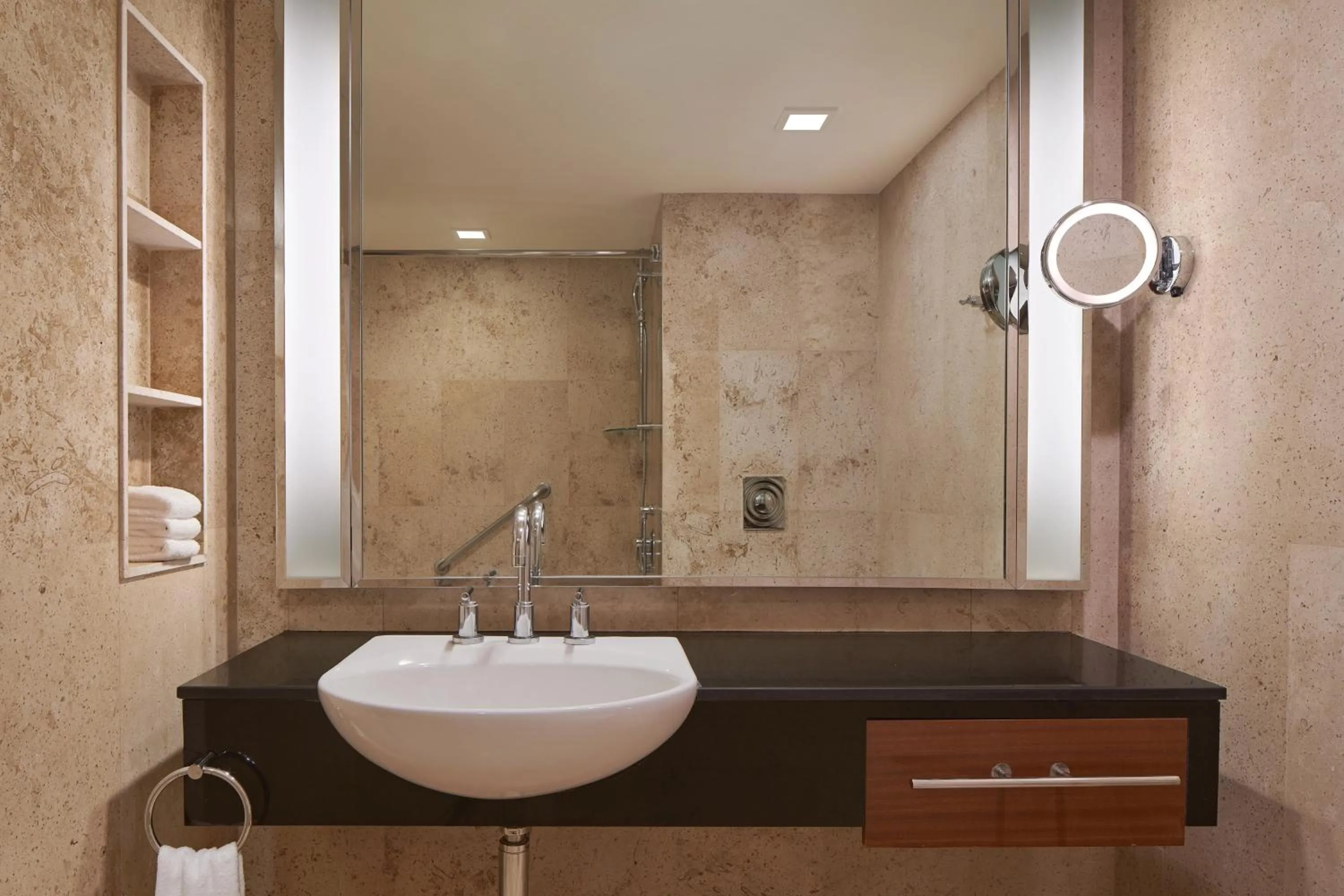 Bathroom in Royal Orchid Sheraton Riverside Hotel Bangkok