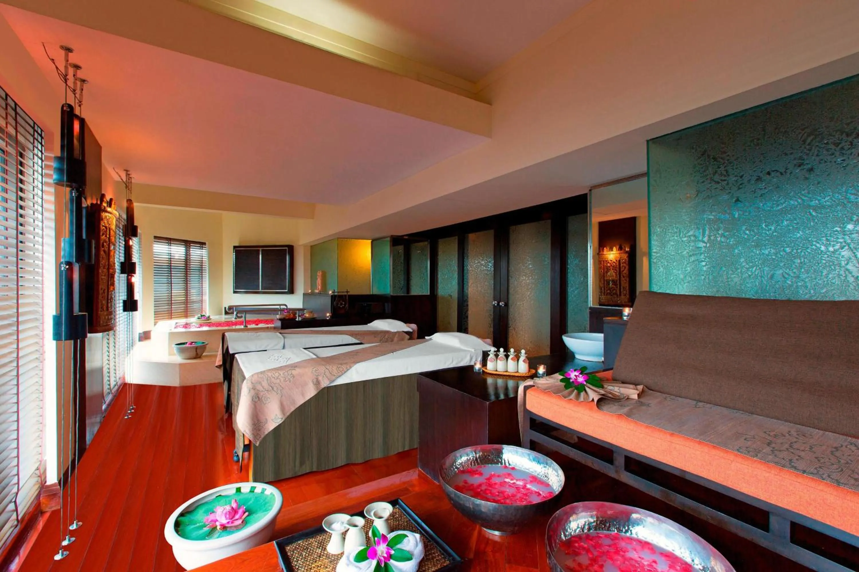 Spa and wellness centre/facilities, Bed in Royal Orchid Sheraton Riverside Hotel Bangkok