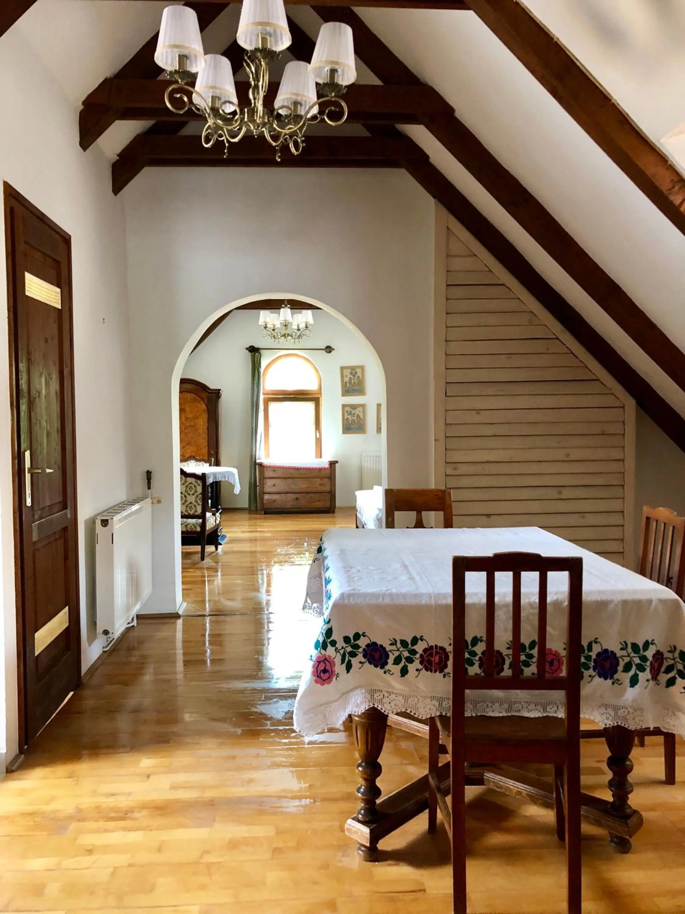 The Houses of History - anno 1830