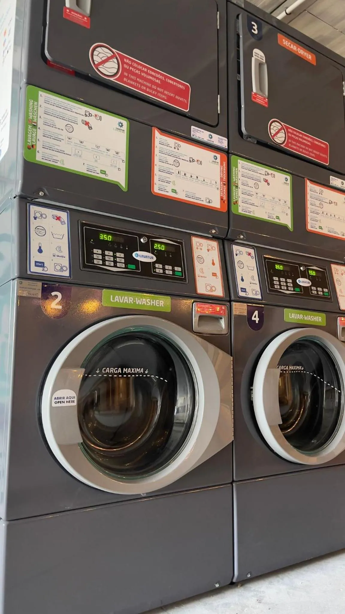 laundry in Malacuna Peniche