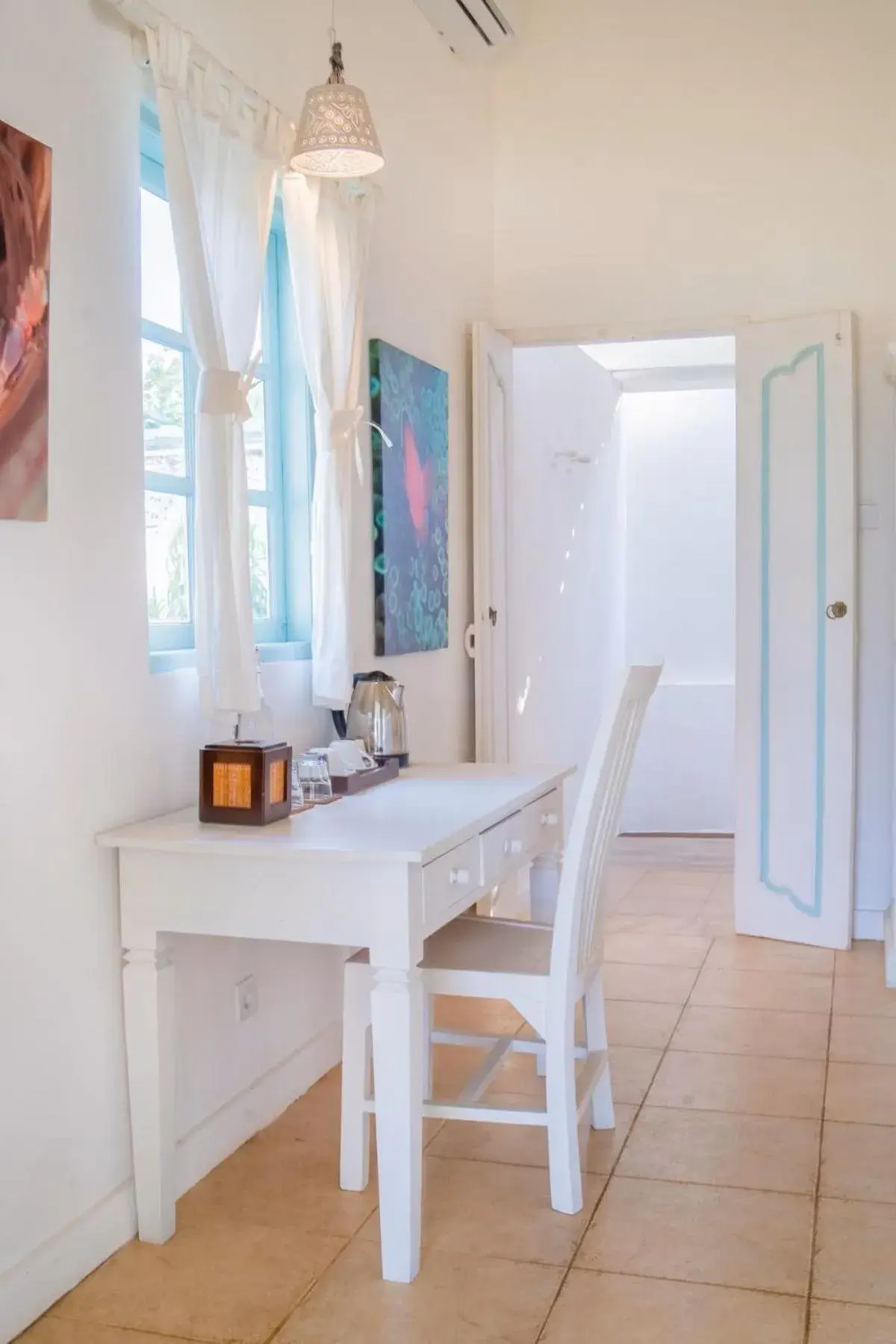 Deluxe Double or Twin Room with Sea View in Scuba Seraya Resort Deluxe Double or Twin Room with Sea View in Scuba Seraya Resort