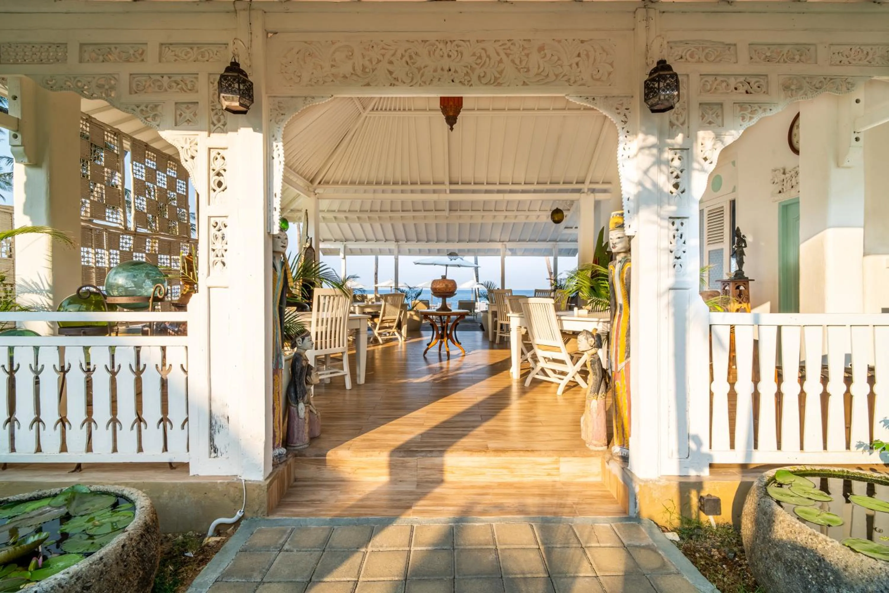 Restaurant/places to eat in Scuba Seraya Resort