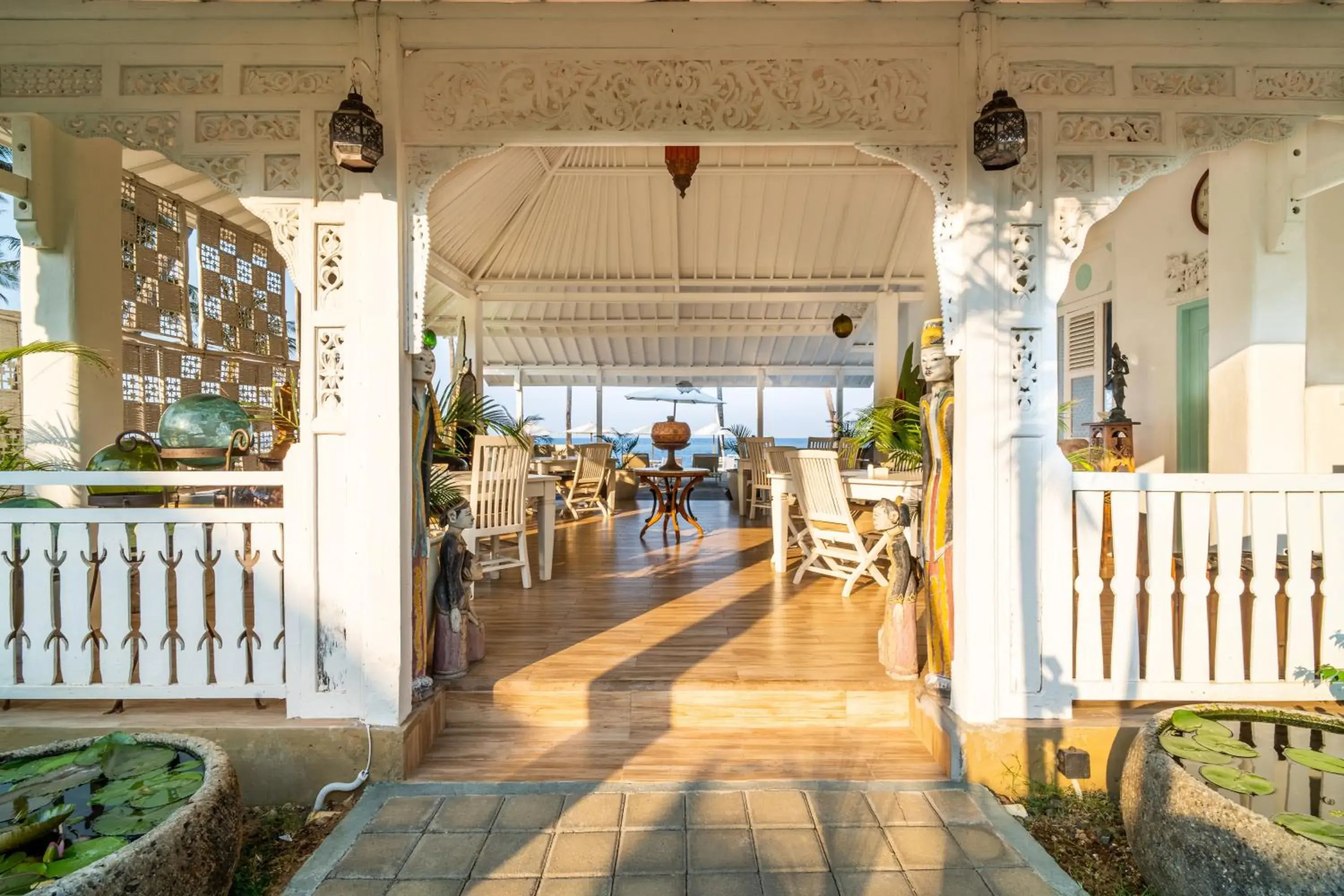 Restaurant/places to eat in Scuba Seraya Resort Restaurant/places to eat in Scuba Seraya Resort