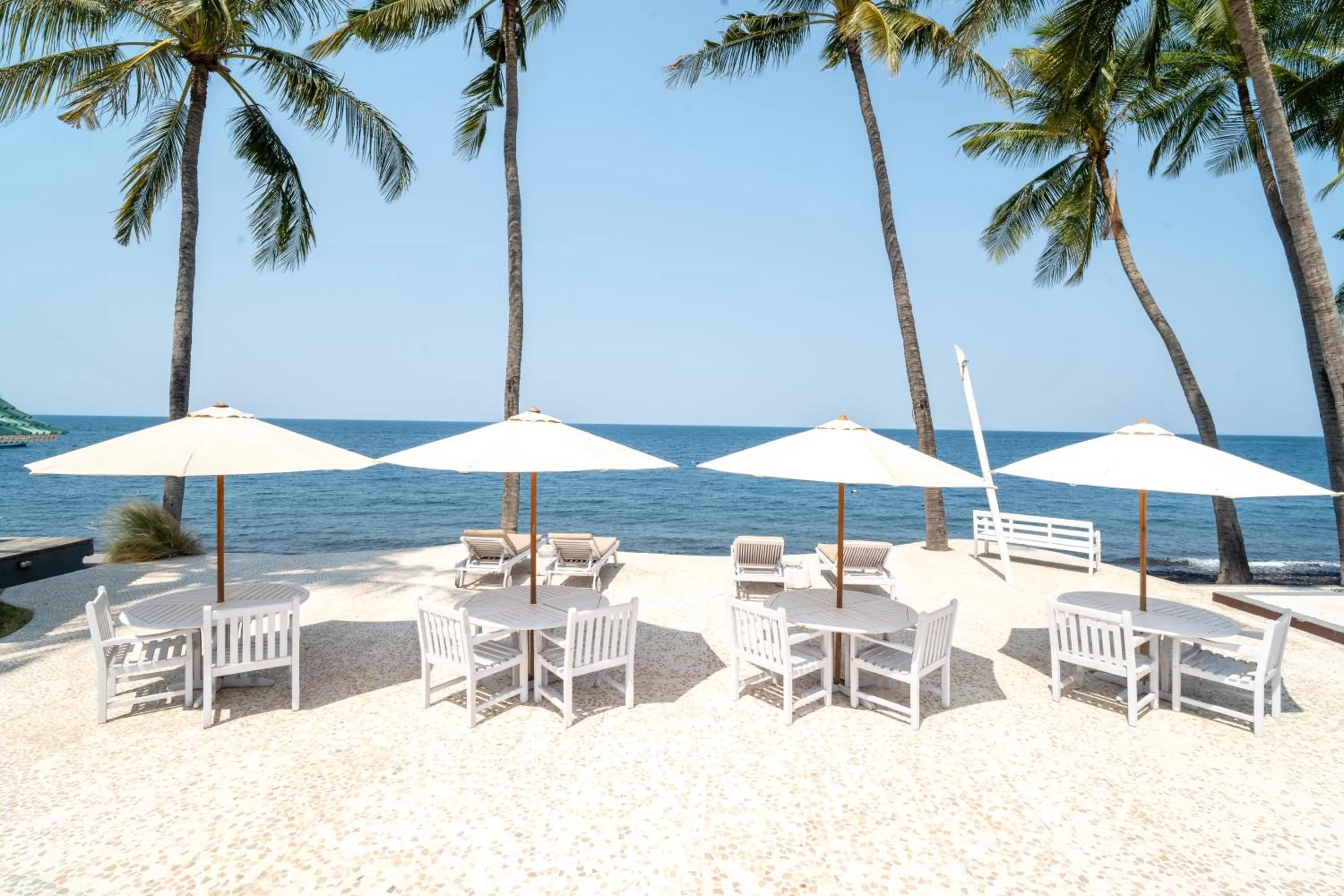 Restaurant/places to eat in Scuba Seraya Resort