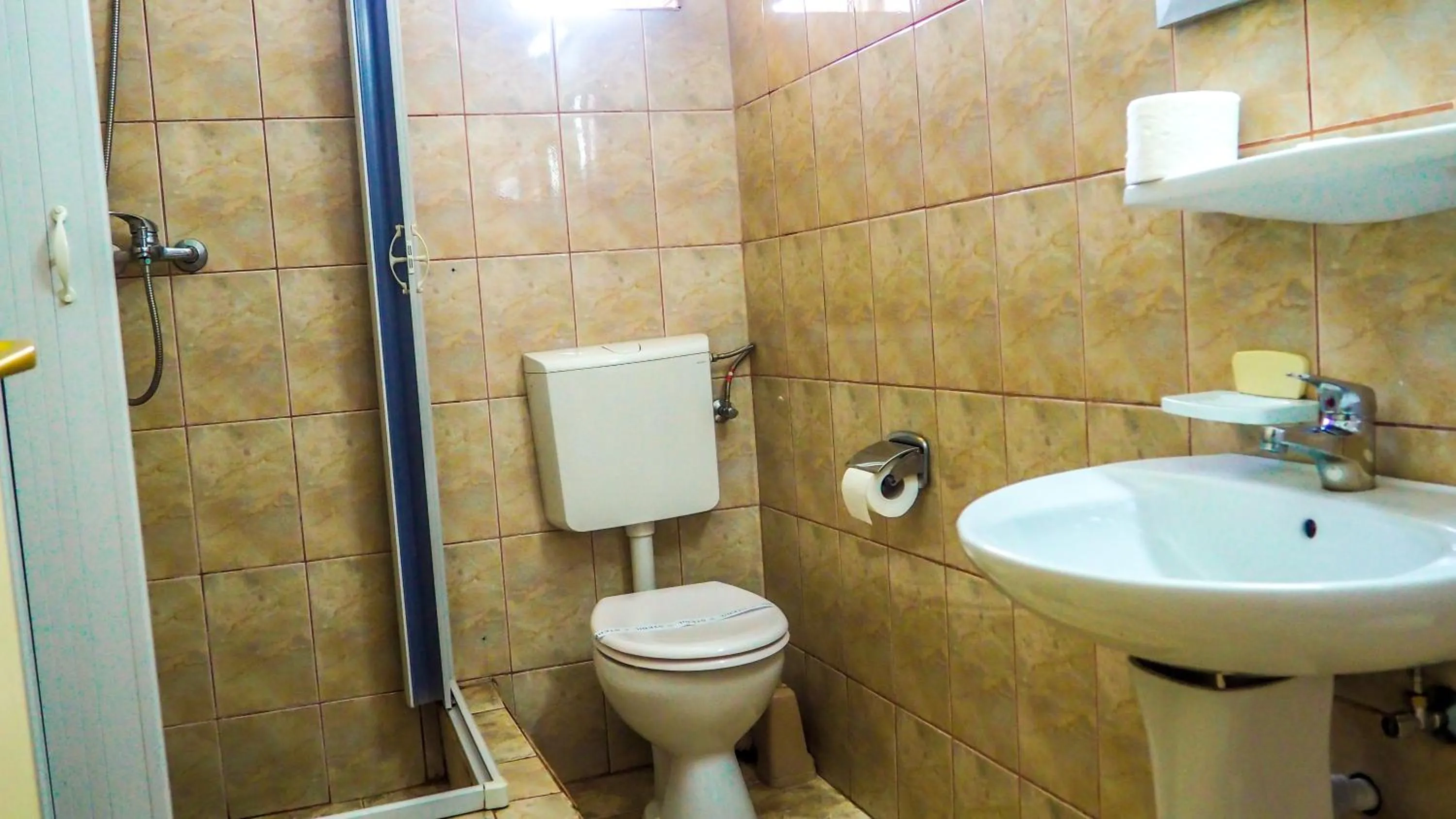Shower in Vila Europa