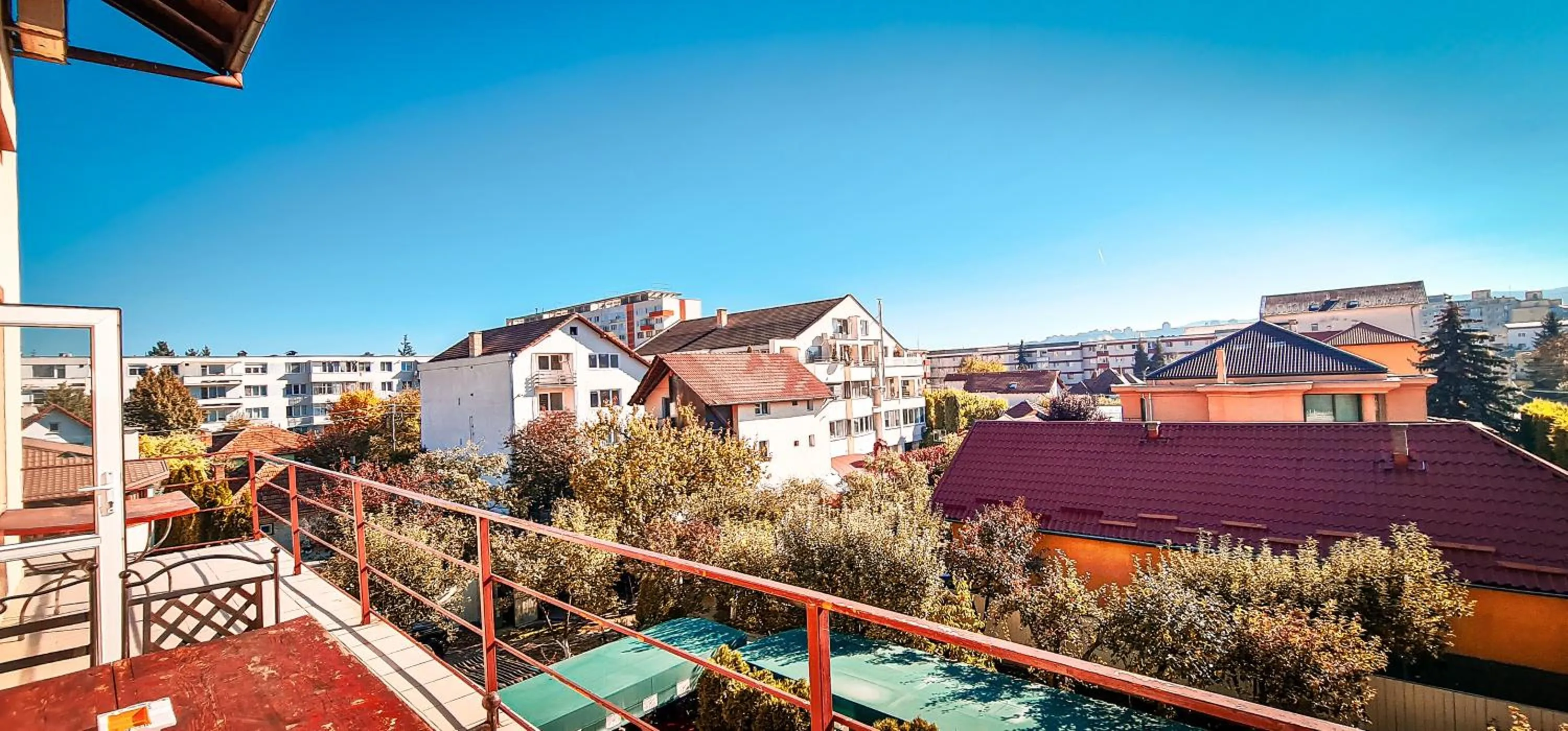 Property building in Vila Europa