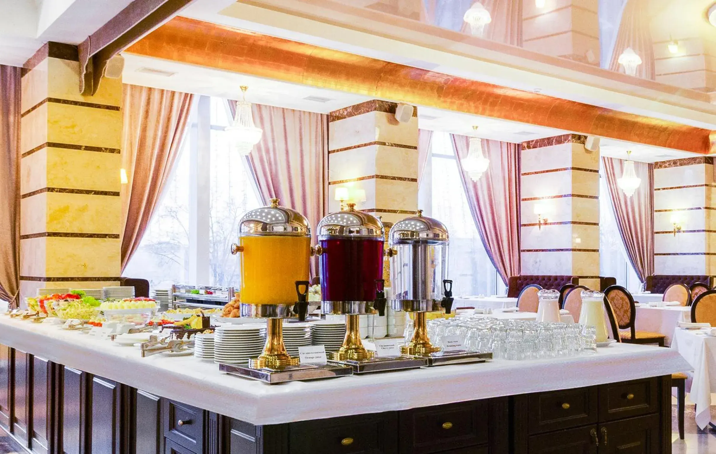 Restaurant/places to eat in Ukraine Hotel Restaurant/places to eat in Ukraine Hotel