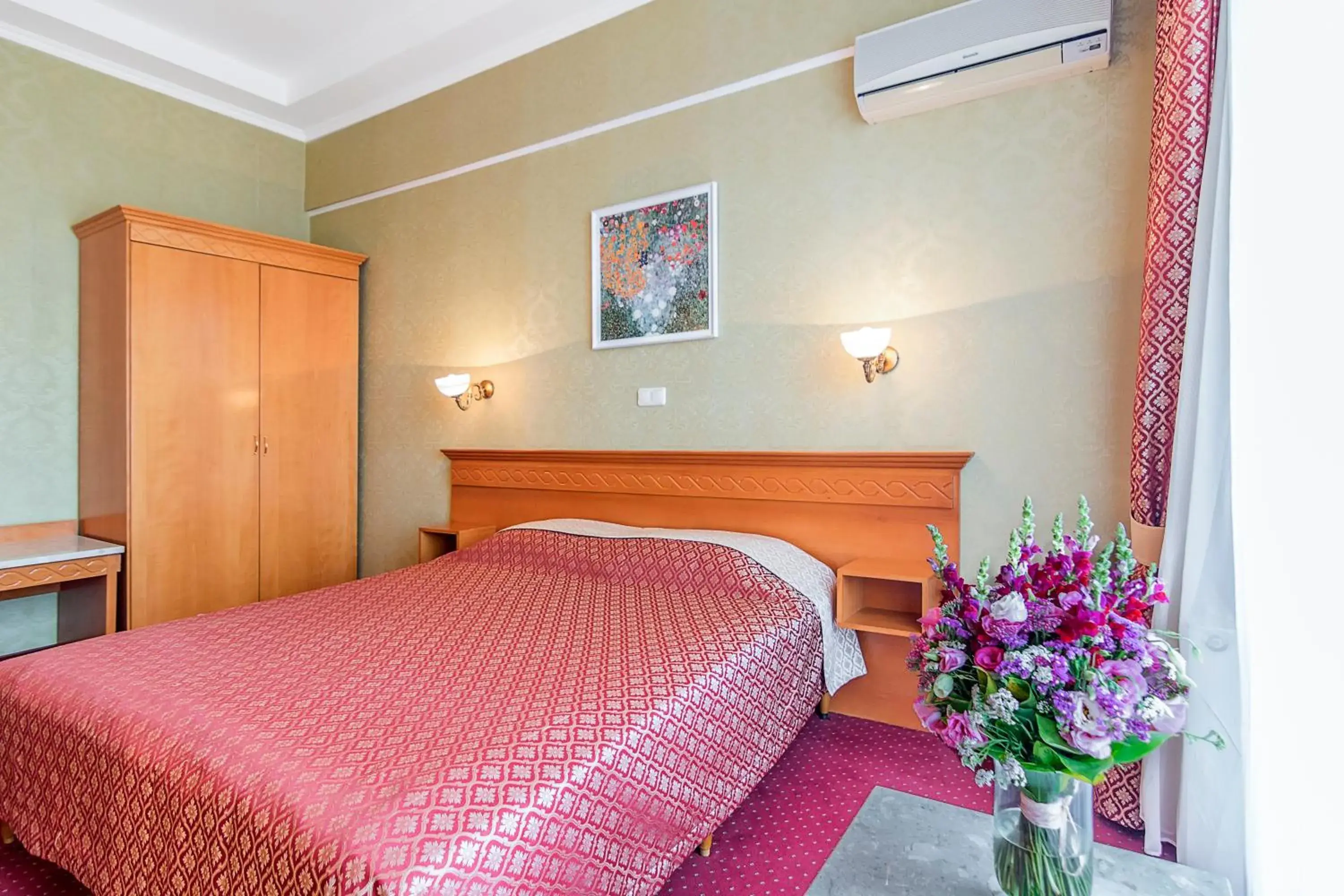 Photo of the whole room, Bed in Ukraine Hotel Photo of the whole room, Bed in Ukraine Hotel