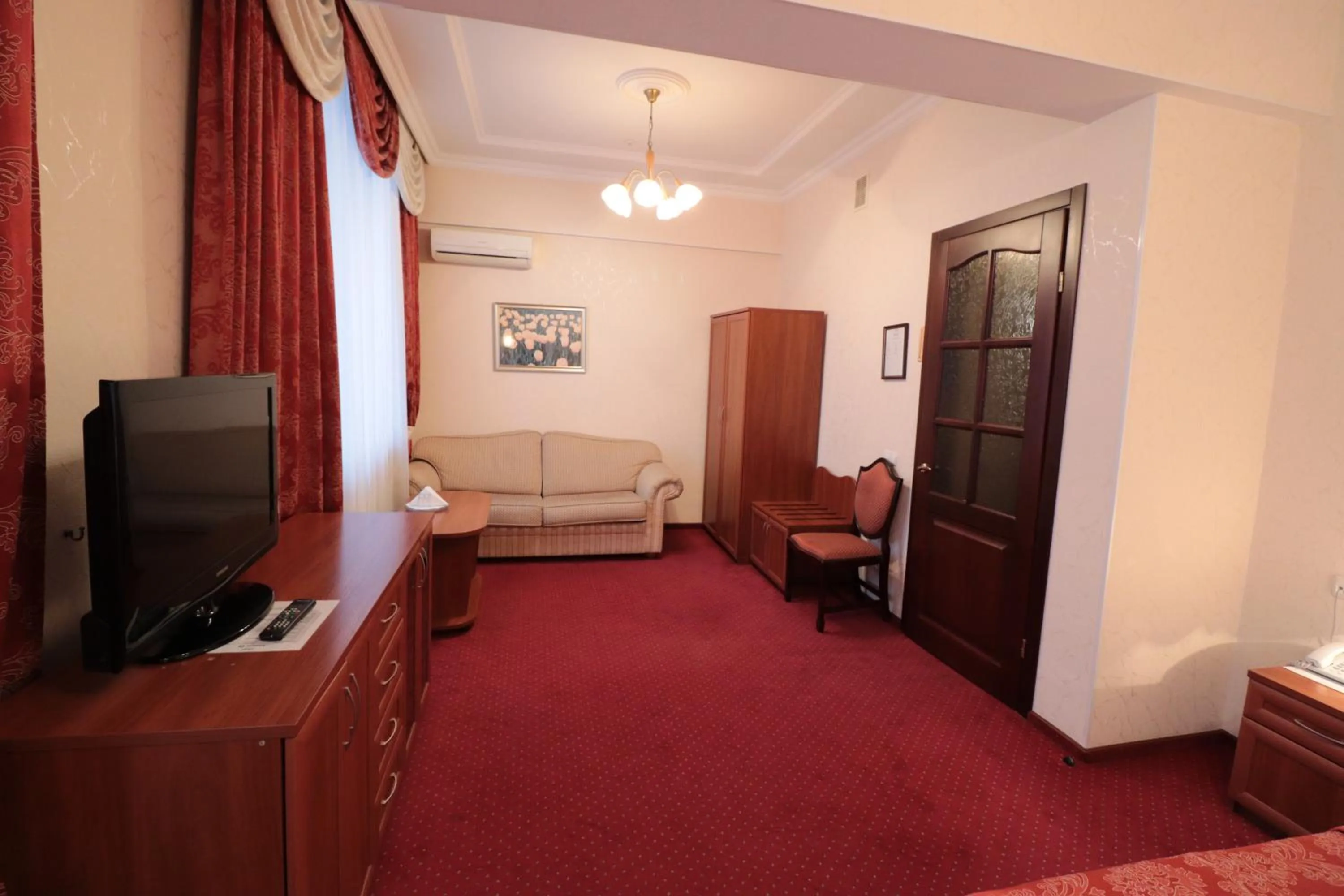 TV and multimedia, Bed in Ukraine Hotel