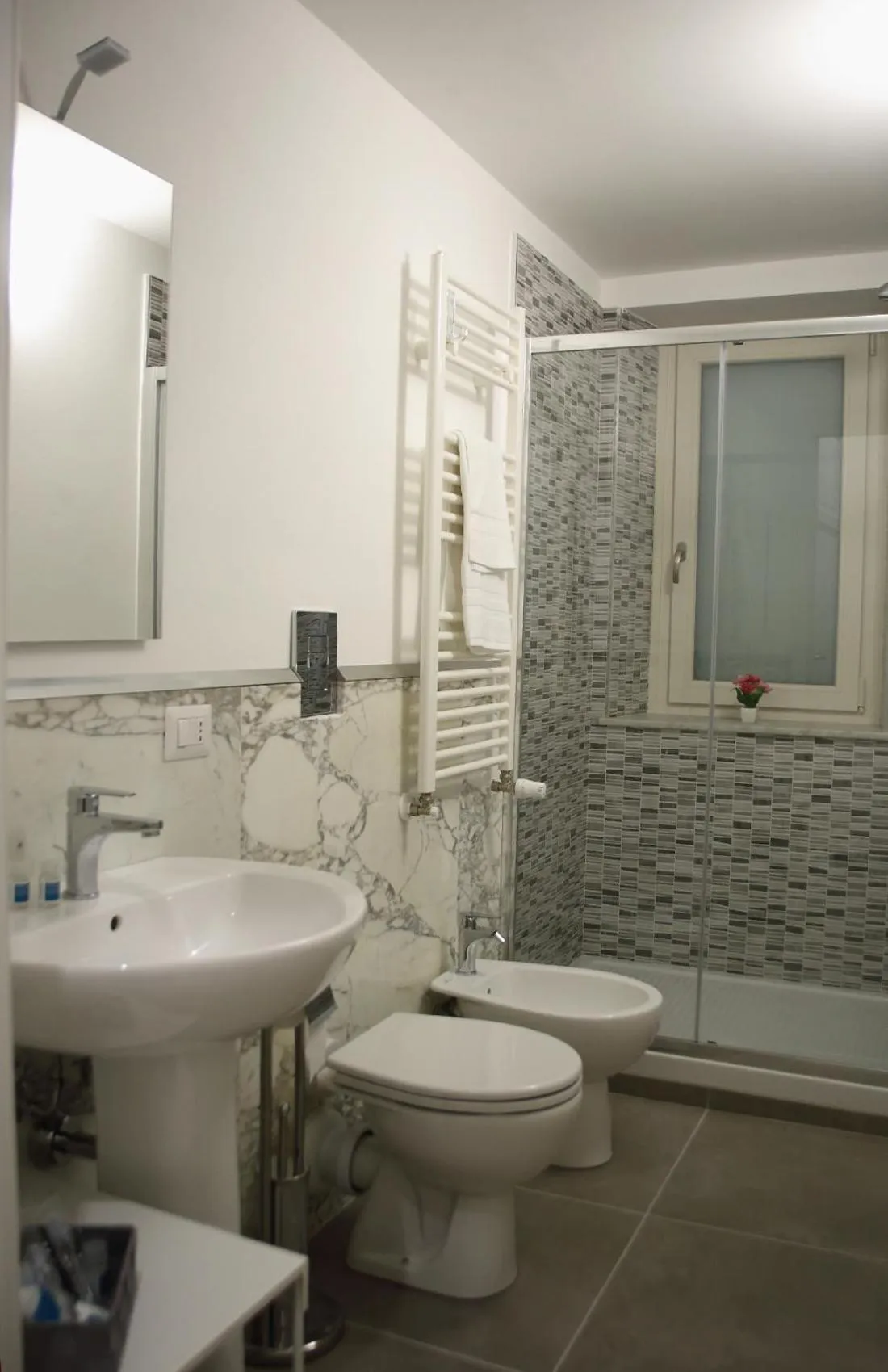 Bathroom in Mantegna Rooms