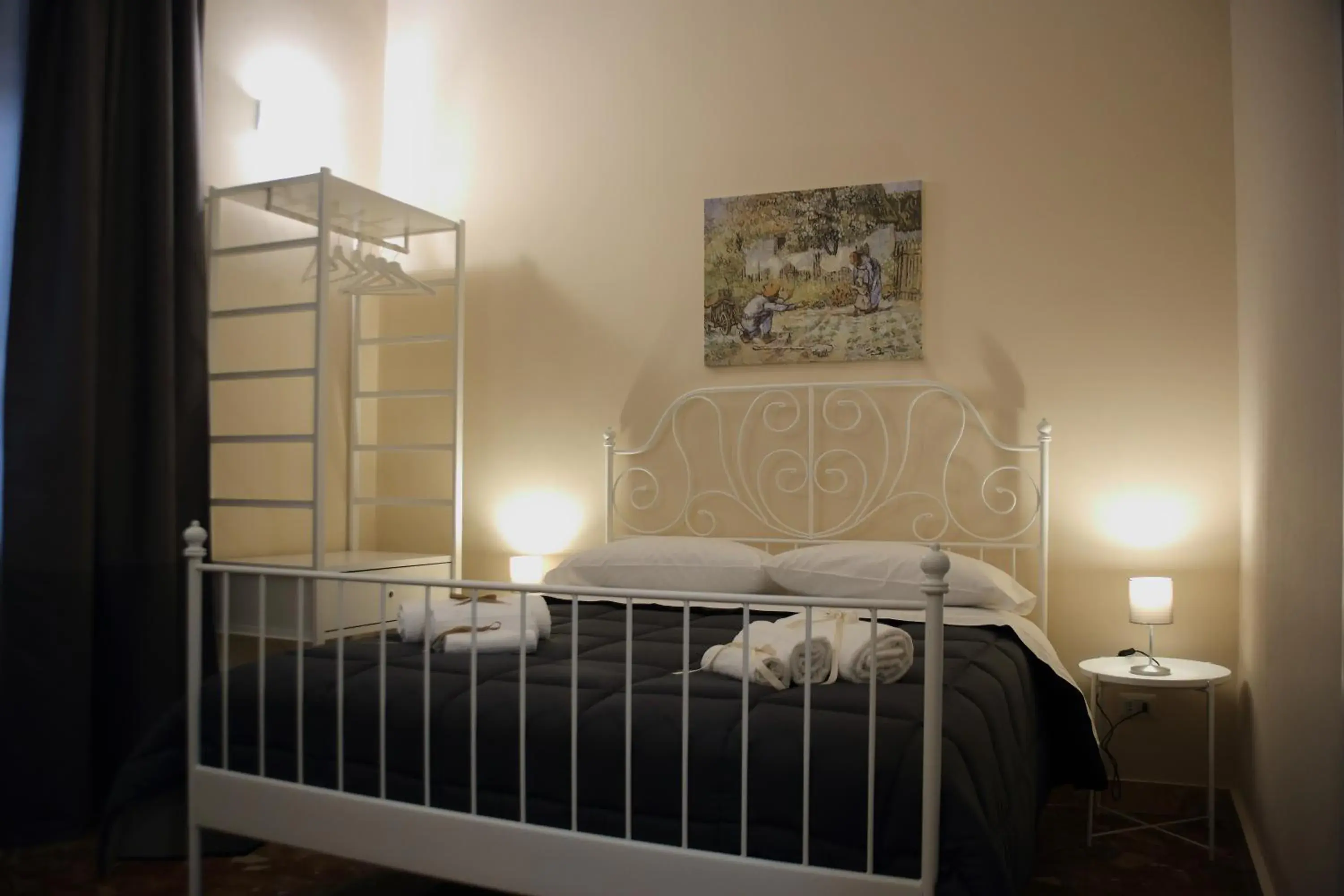 Double Room - single occupancy in Mantegna Rooms Double Room - single occupancy in Mantegna Rooms