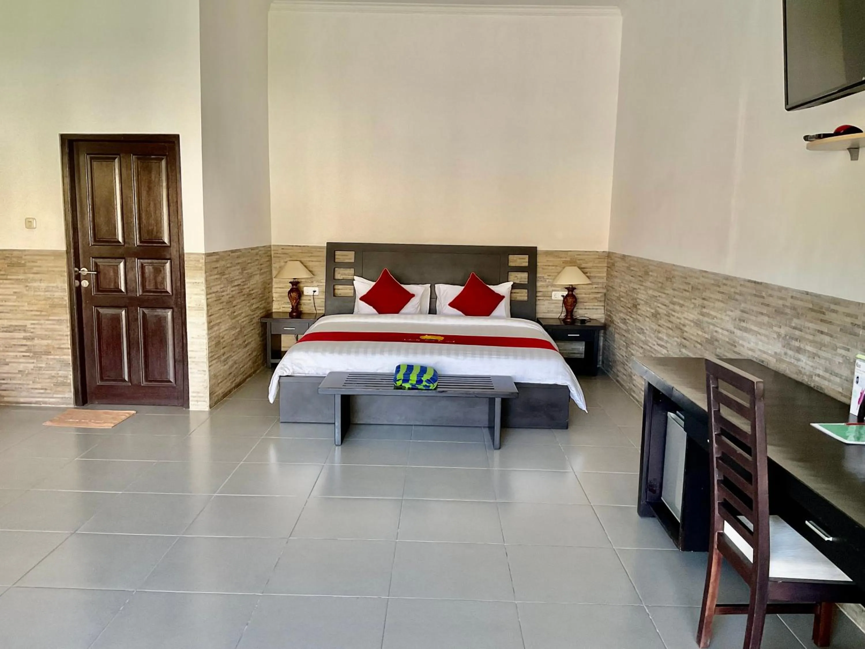 Bed in Liberty Dive Resort