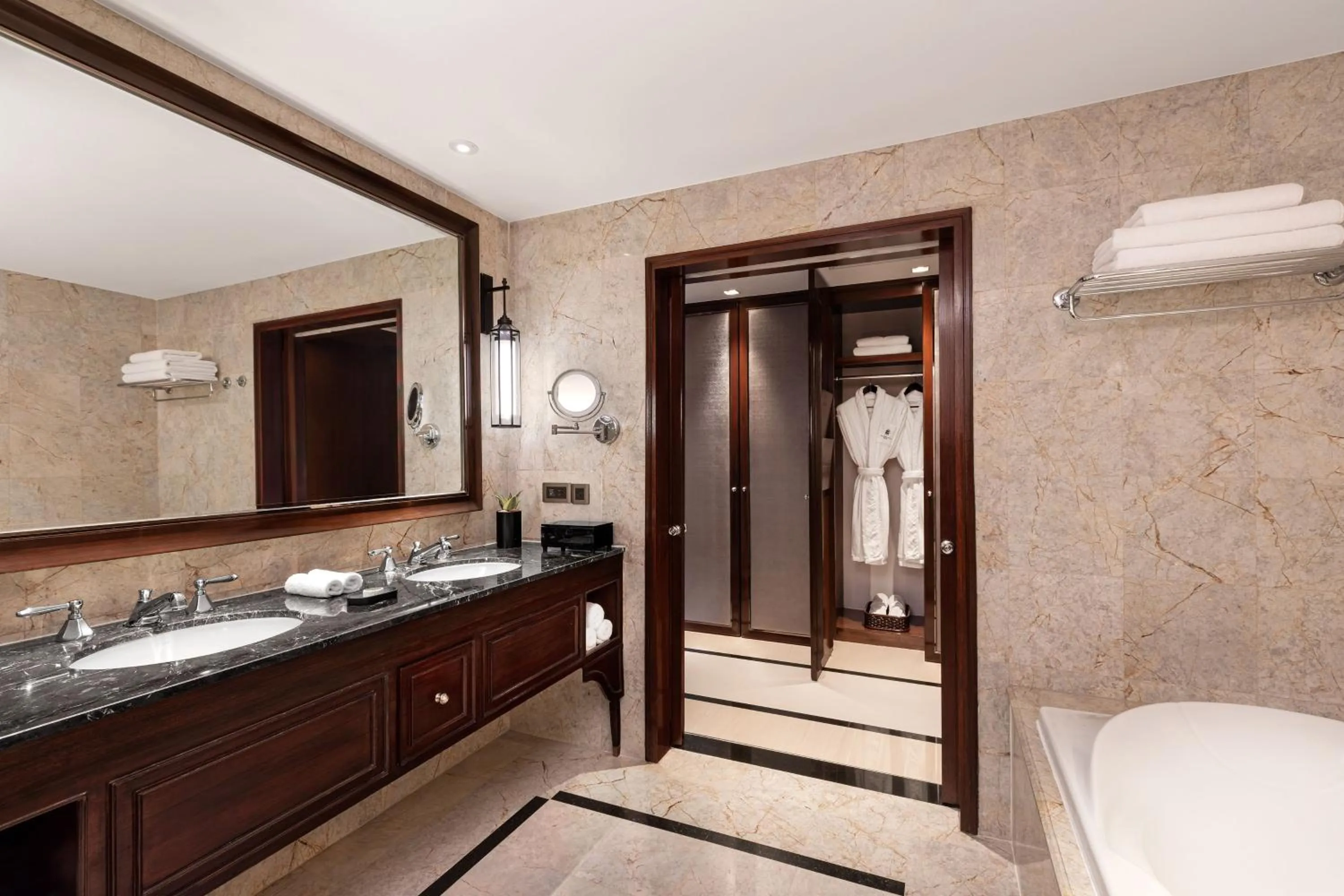 Bathroom in The Athenee Hotel, a Luxury Collection Hotel, Bangkok