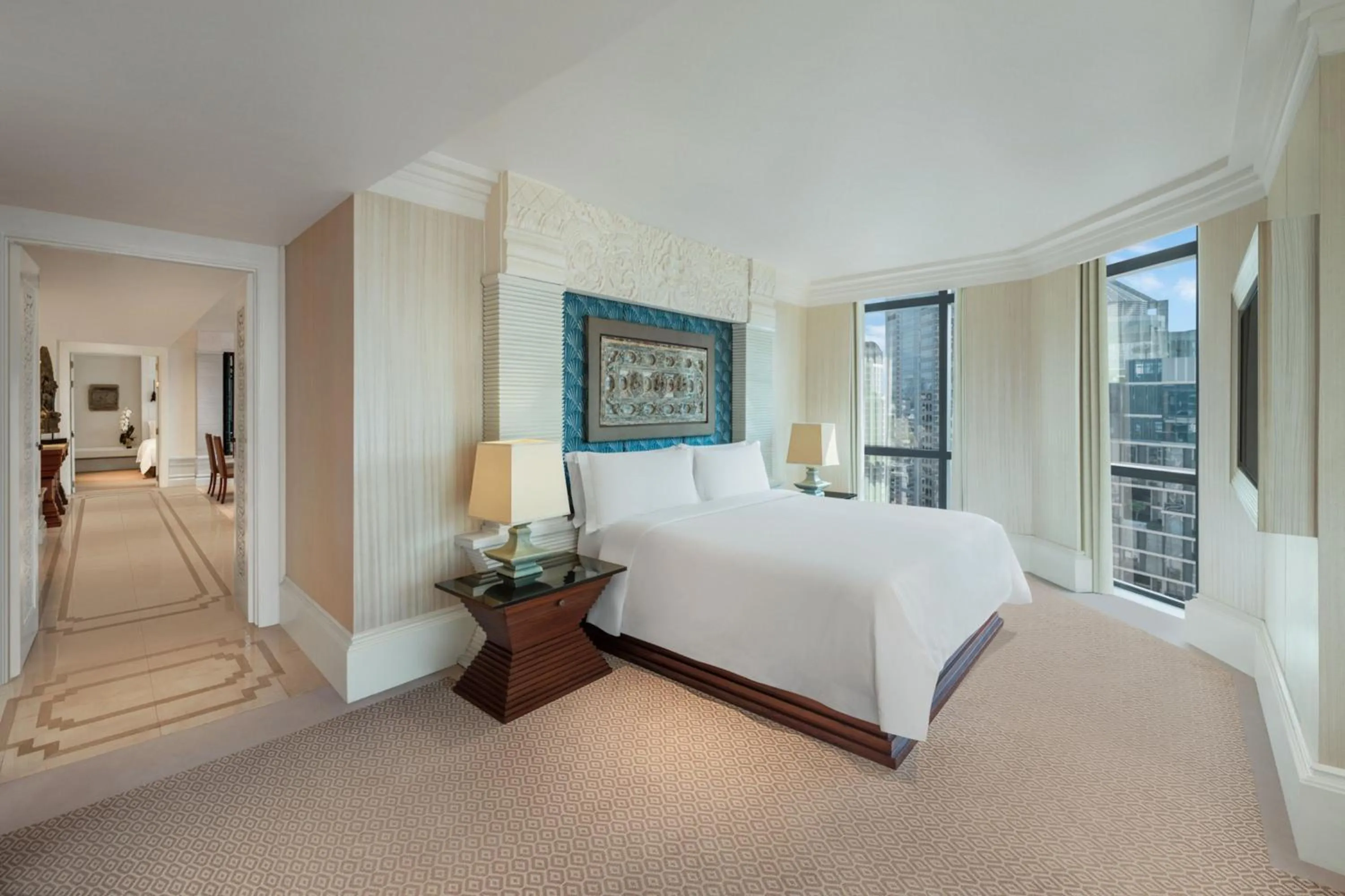 Photo of the whole room, Bed in The Athenee Hotel, a Luxury Collection Hotel, Bangkok