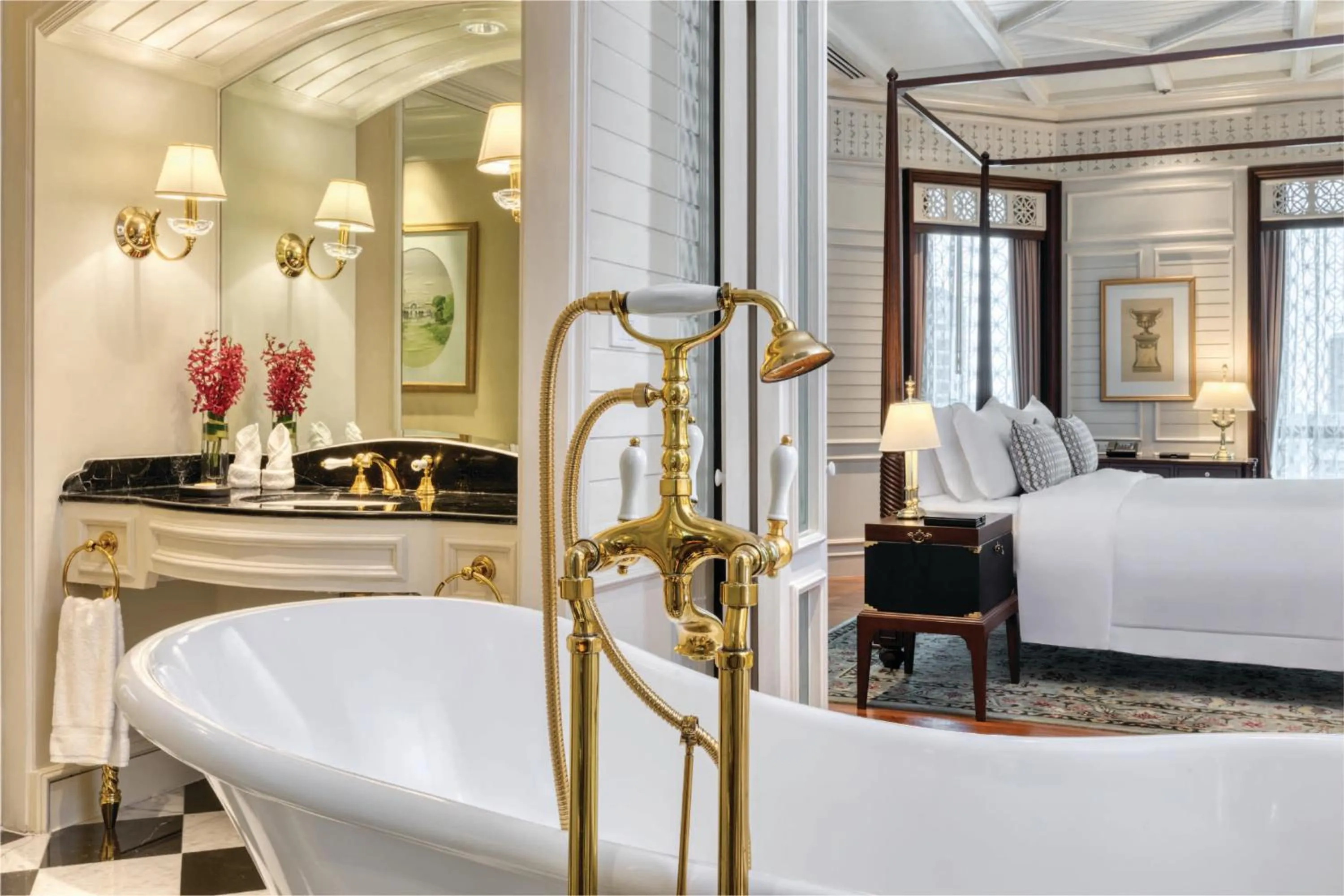 Bathroom, Bed in The Athenee Hotel, a Luxury Collection Hotel, Bangkok