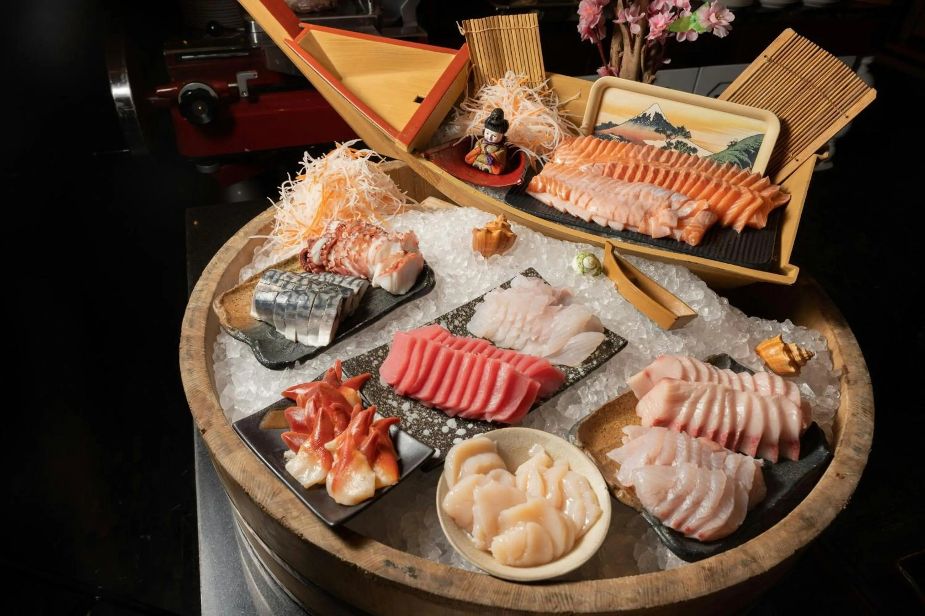 Restaurant/places to eat in The Athenee Hotel, a Luxury Collection Hotel, Bangkok