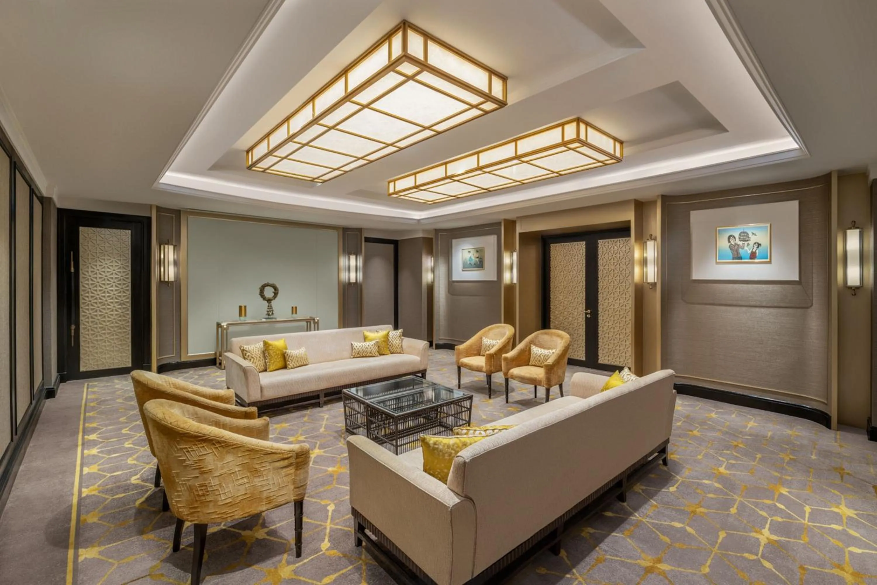 Meeting/conference room, Bed in The Athenee Hotel, a Luxury Collection Hotel, Bangkok