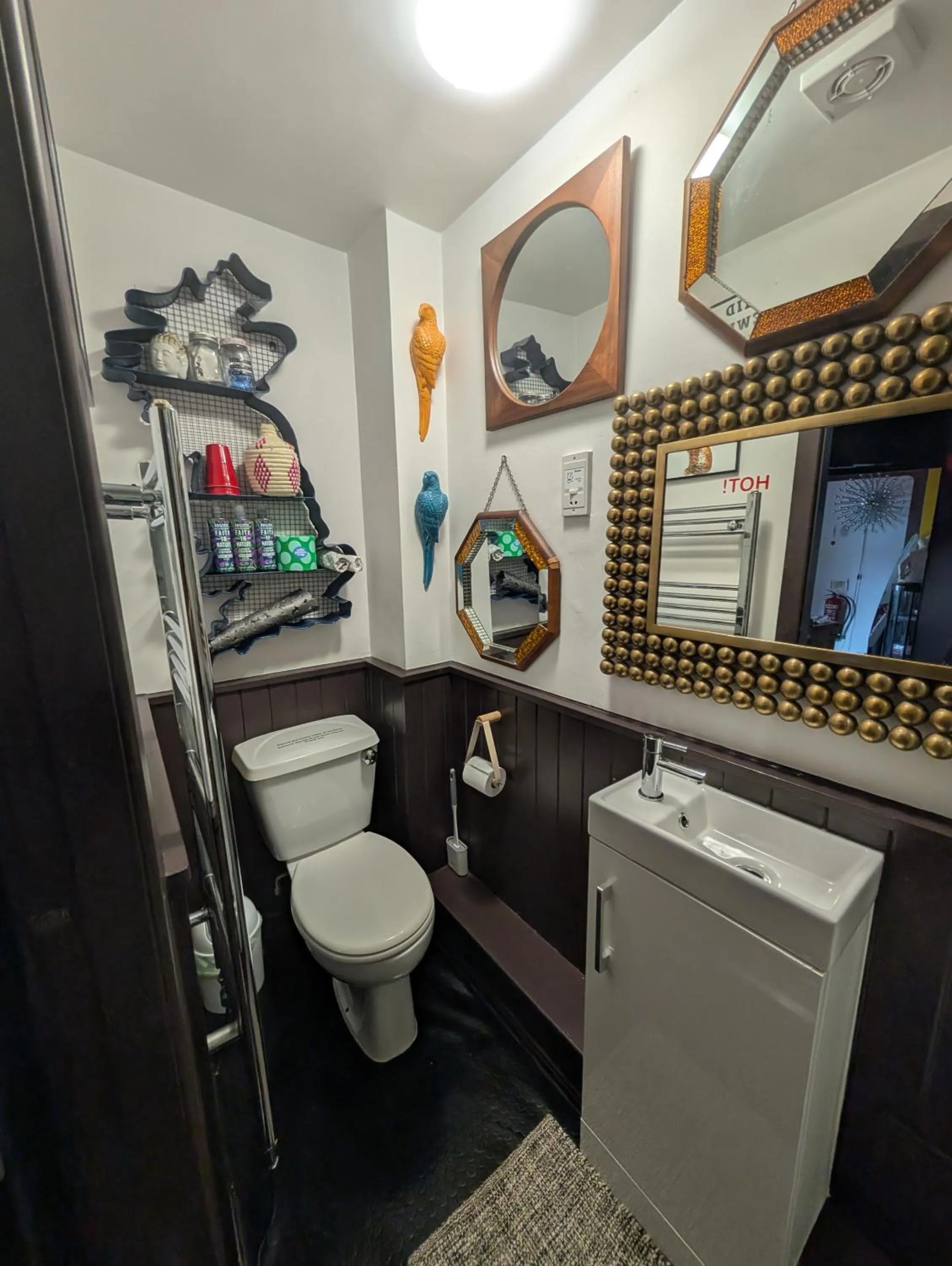 Bathroom in Number 18