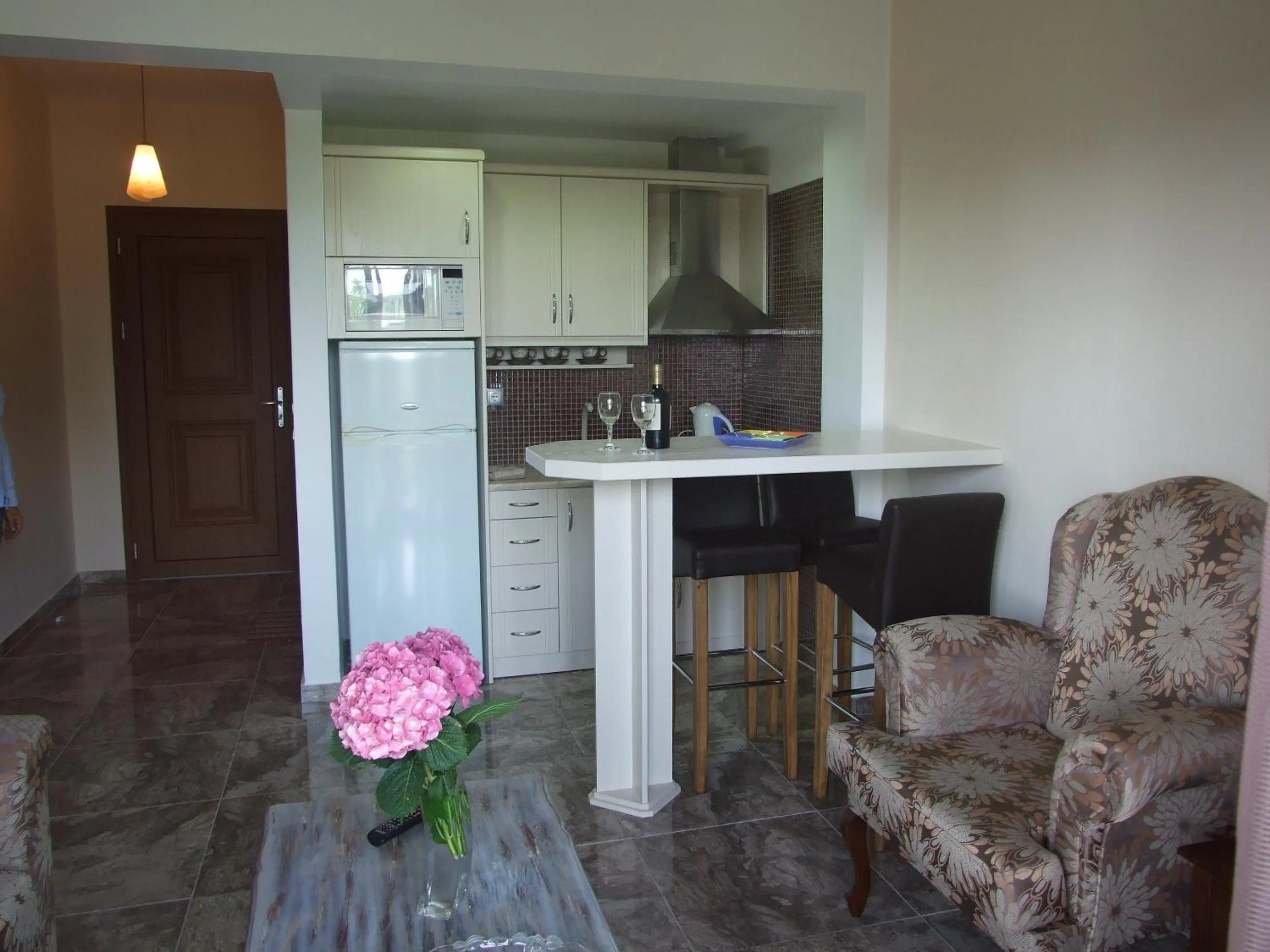 Kitchen or kitchenette in Skiathos Argento
