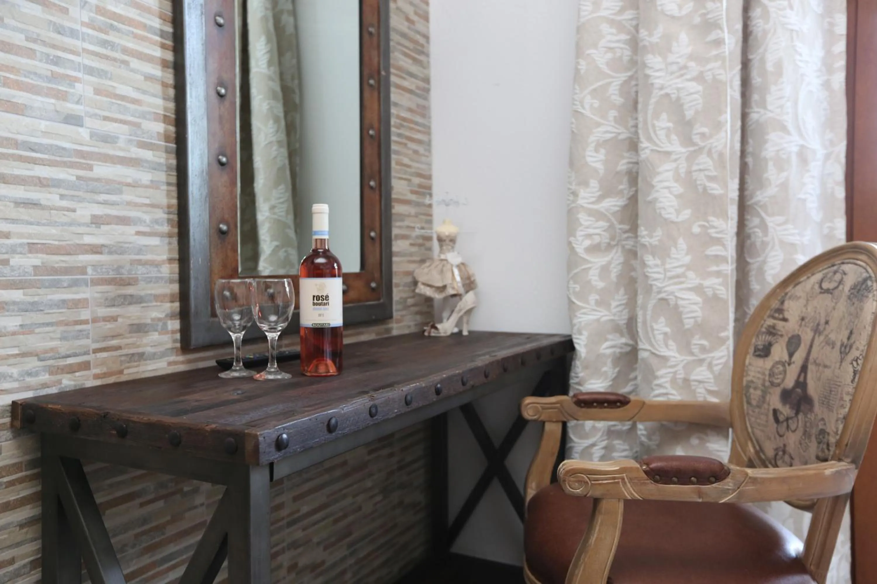 Photo of the whole room in Skiathos Argento