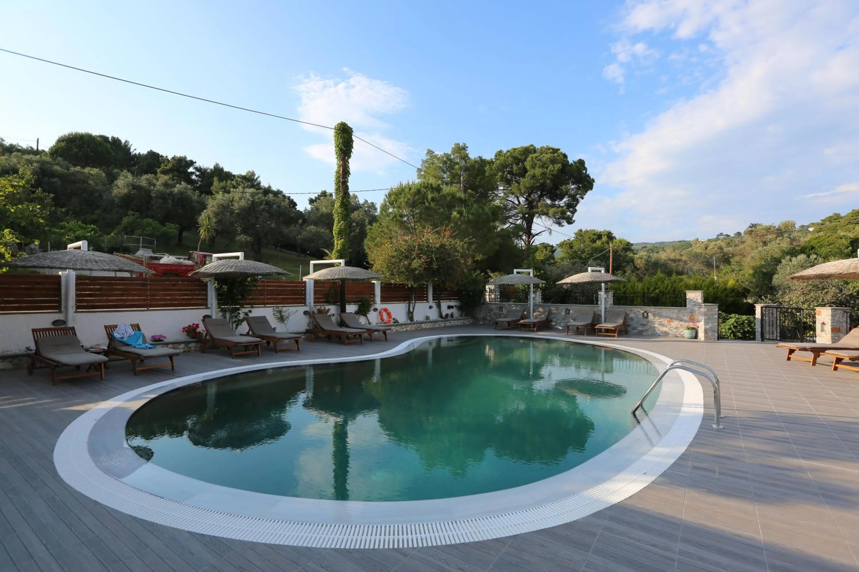 TV and multimedia in Skiathos Argento