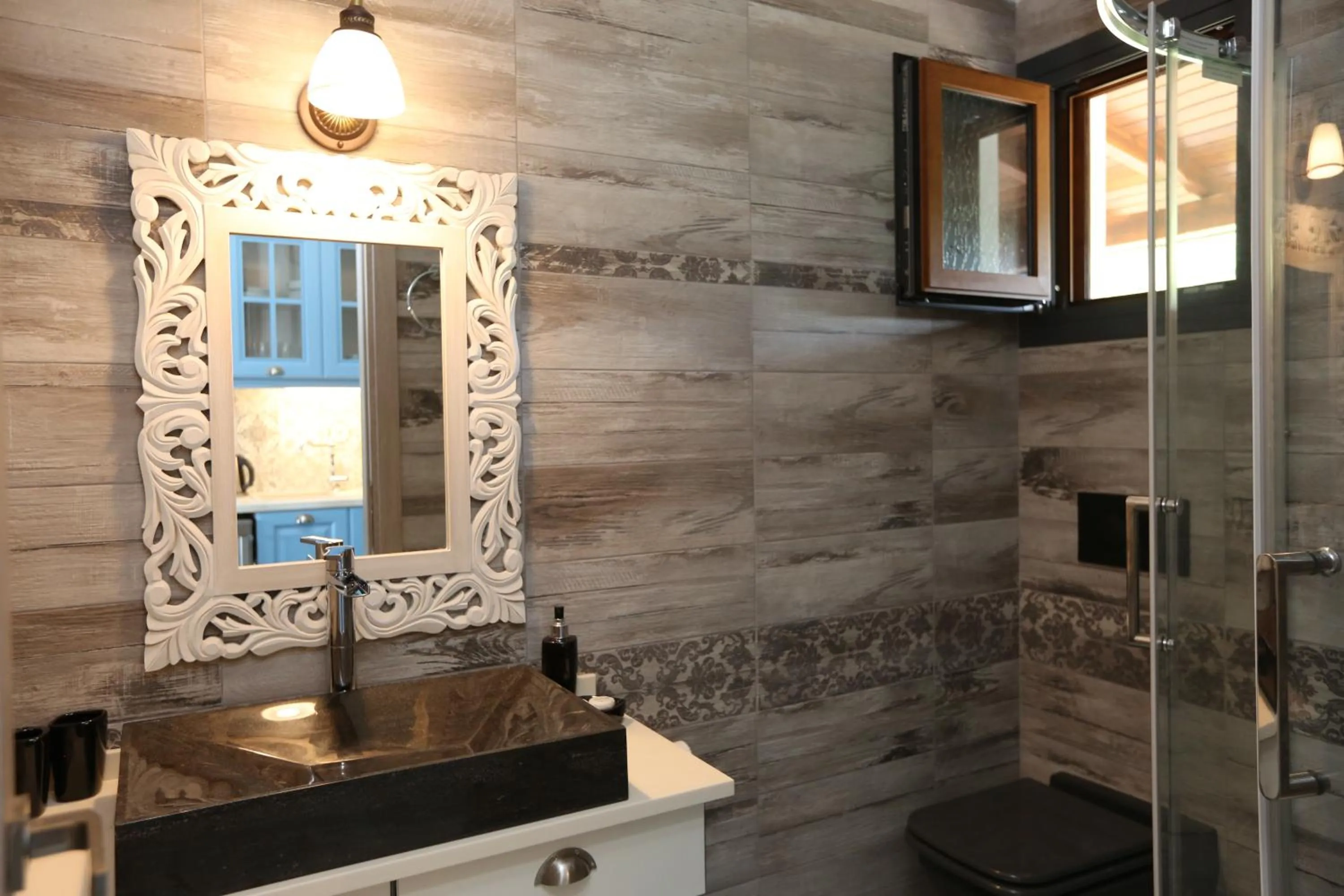 Bathroom in Skiathos Argento