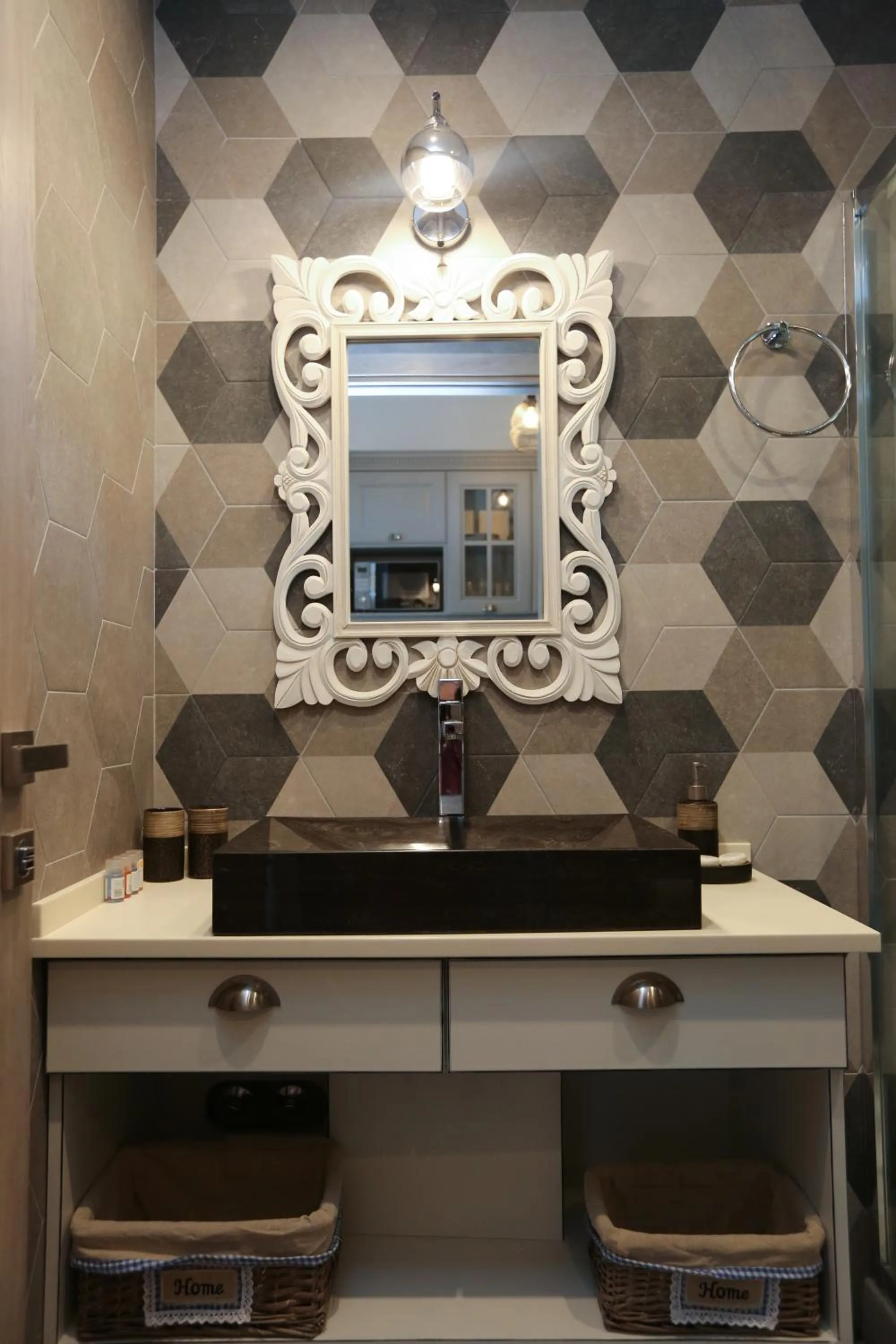 Bathroom in Skiathos Argento