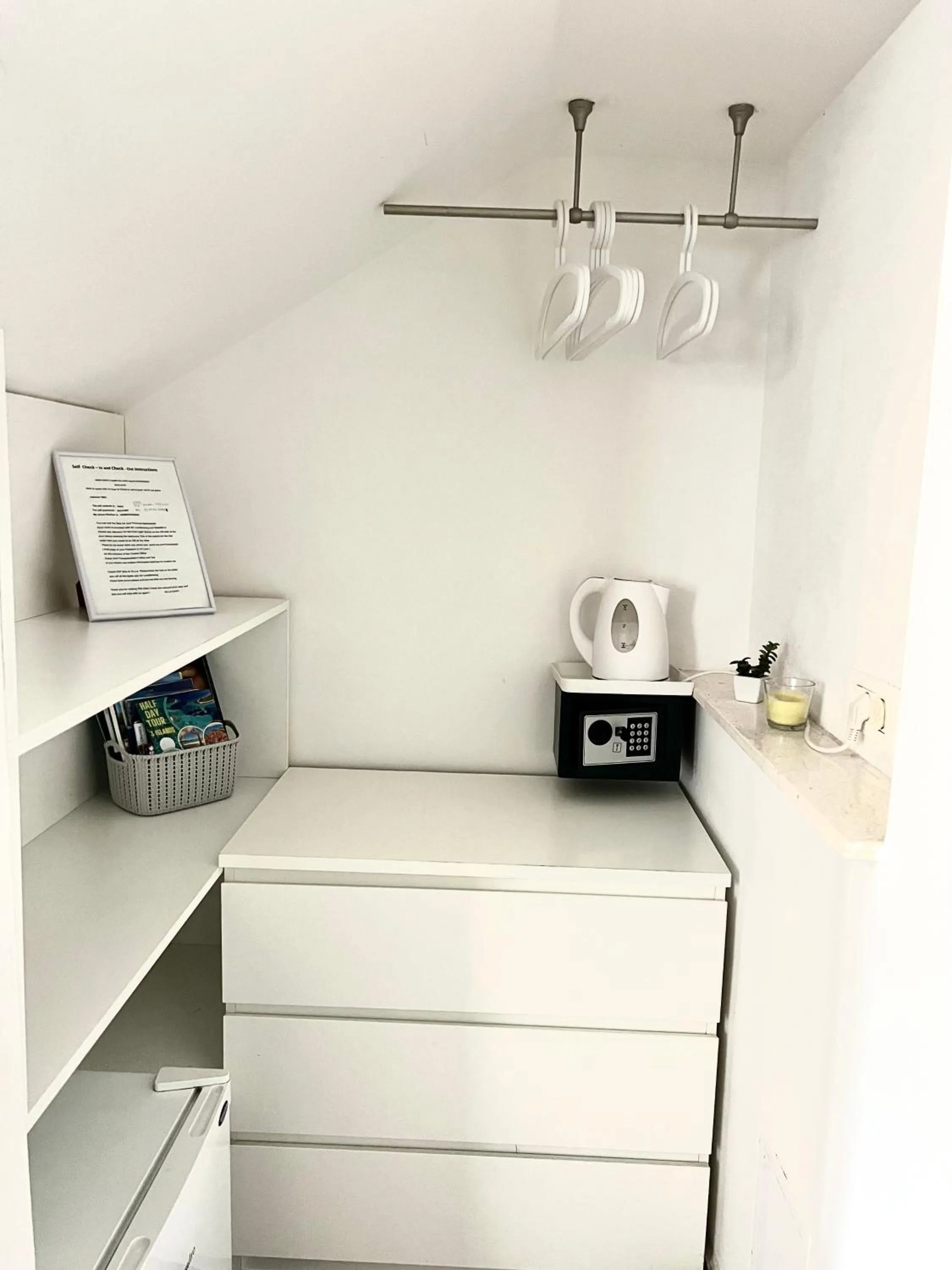 Coffee/tea facilities in Villa Daky