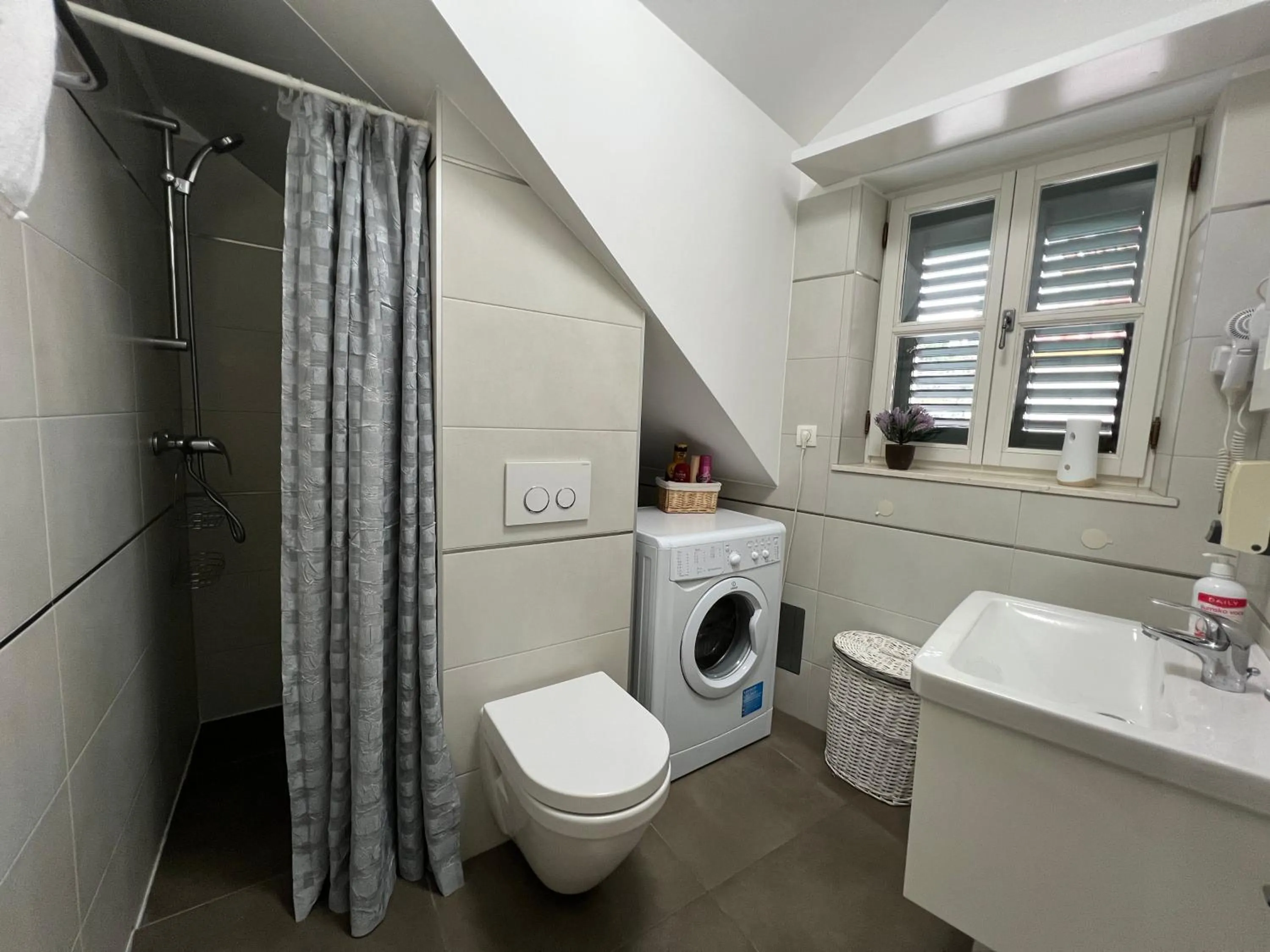 Shower in Villa Daky