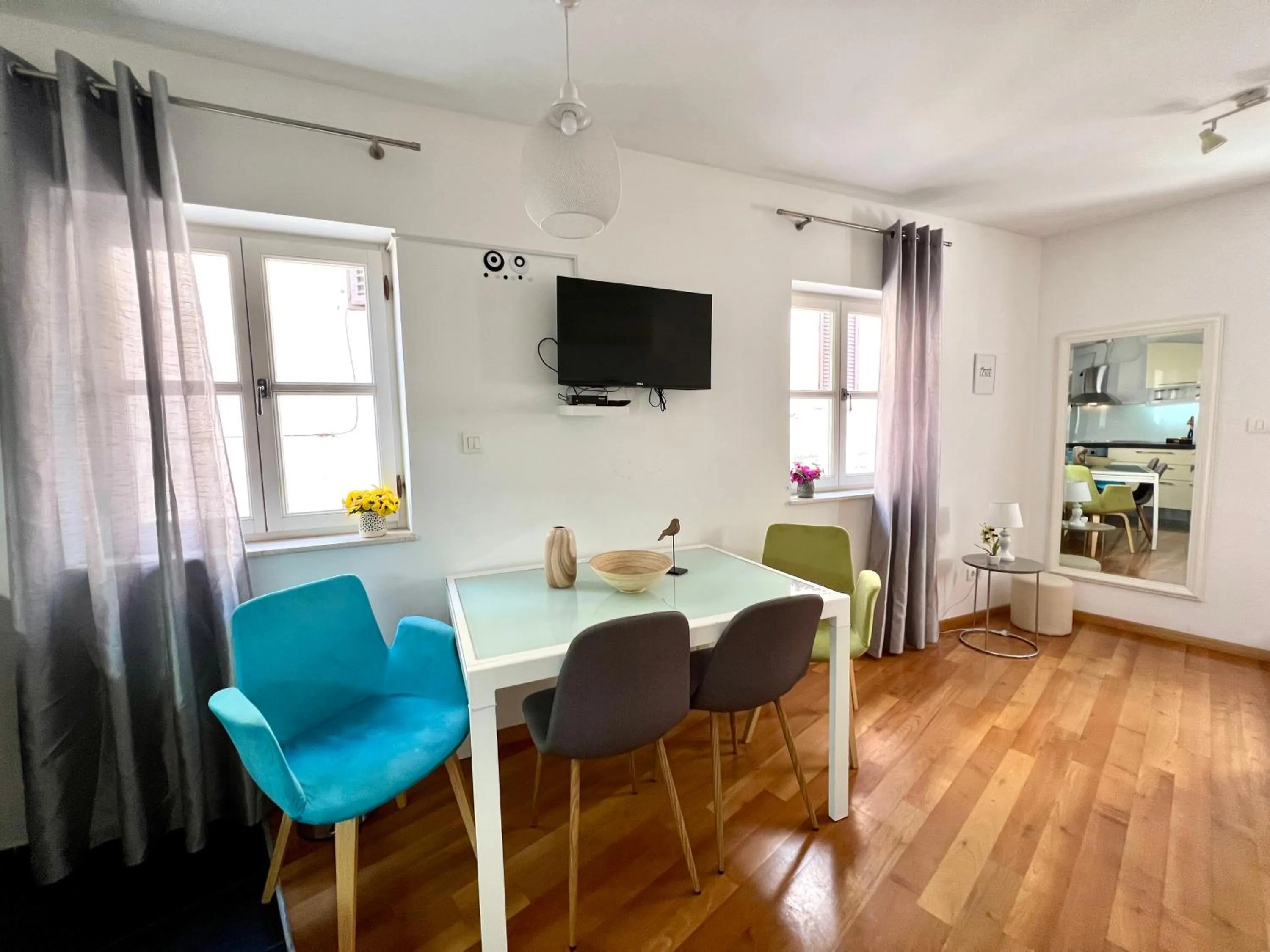 Communal lounge/ TV room in Villa Daky