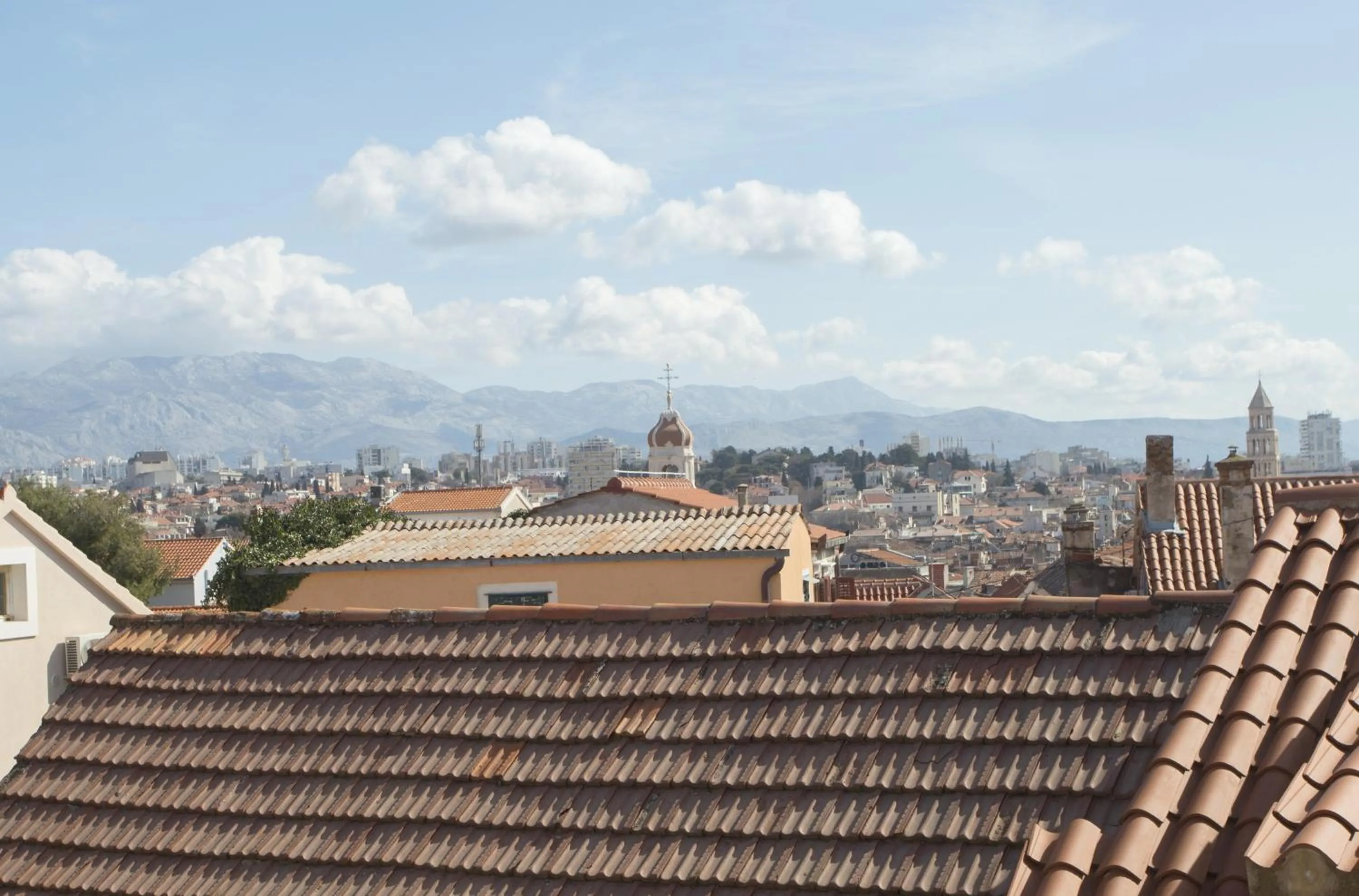 City view in Villa Daky