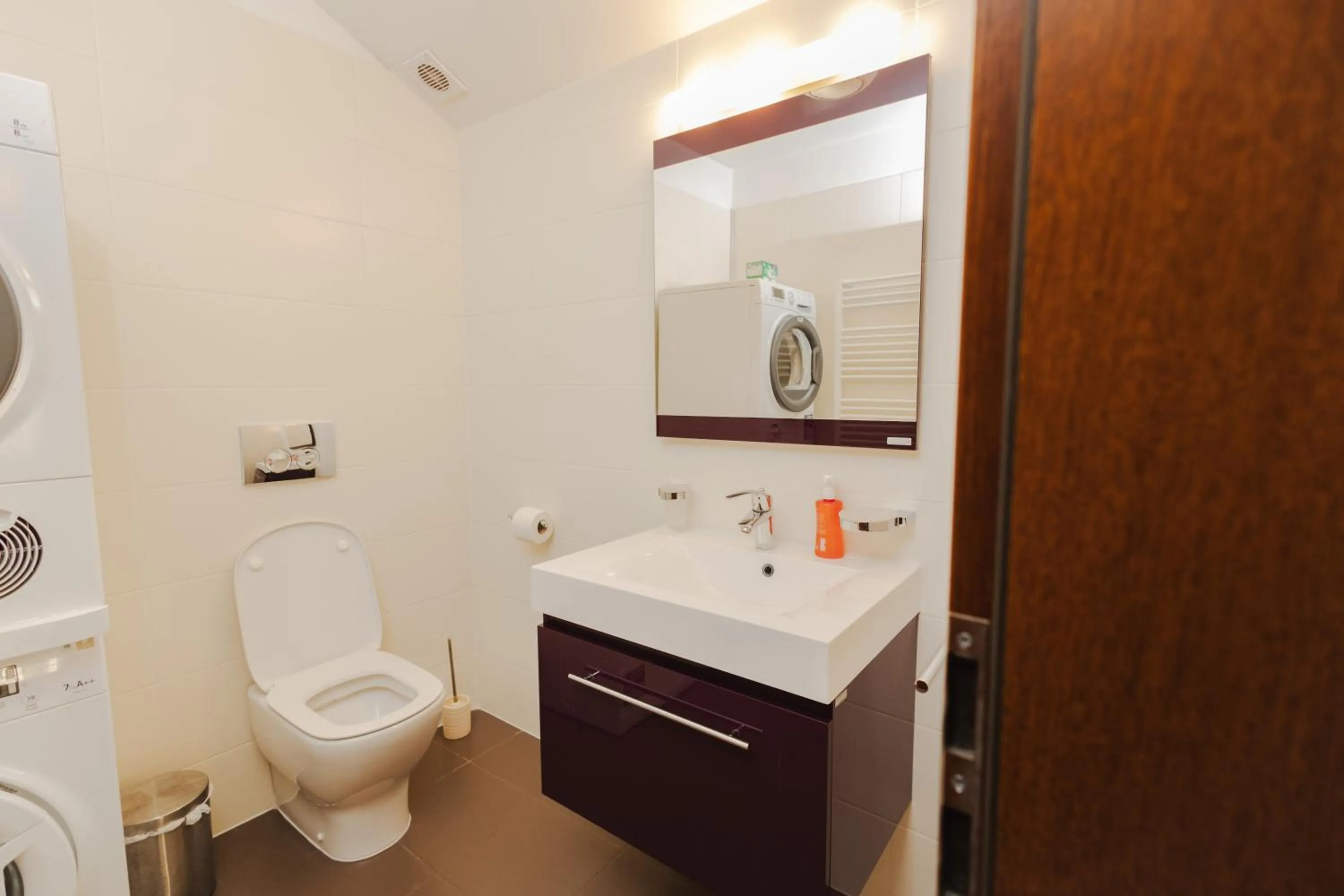 Toilet in Casa Nicolae Luxury Suites
