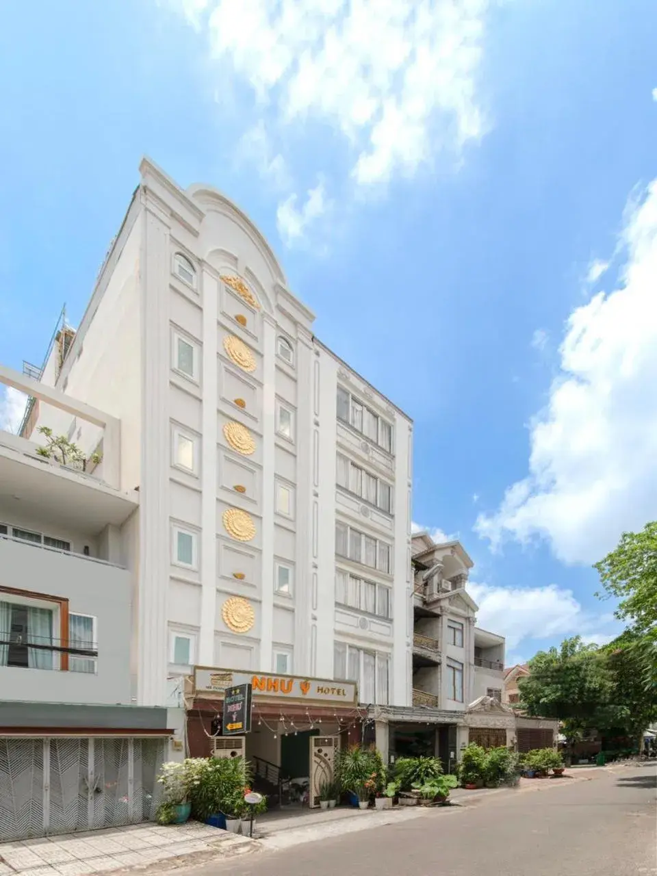 Nhu Y Hotel Nhu Y Hotel