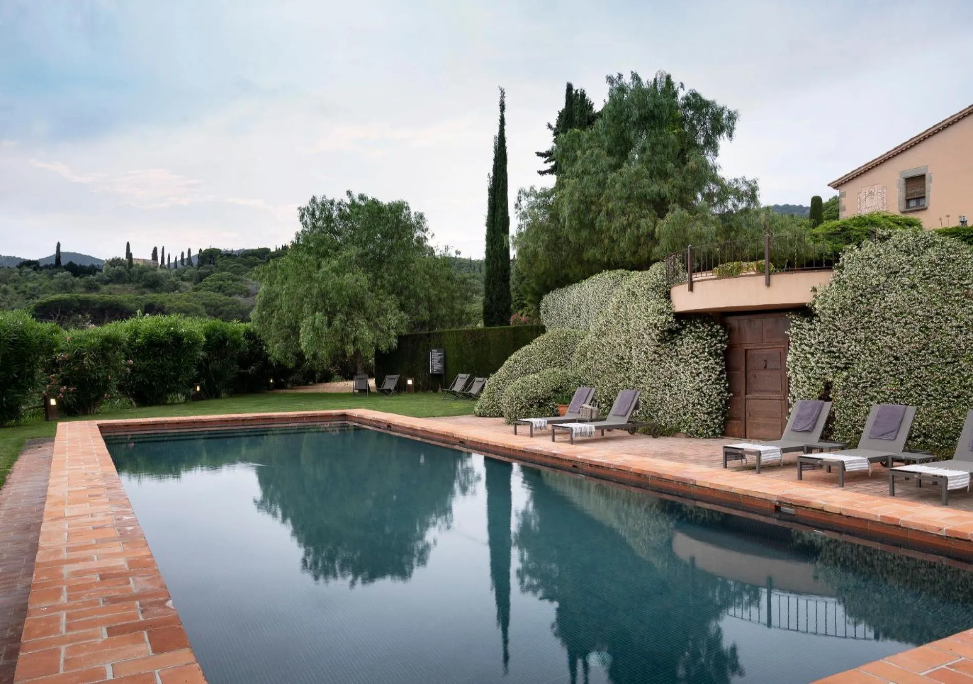 Swimming pool in Can Mora de Dalt