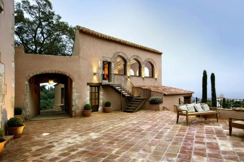 Property building in Can Mora de Dalt