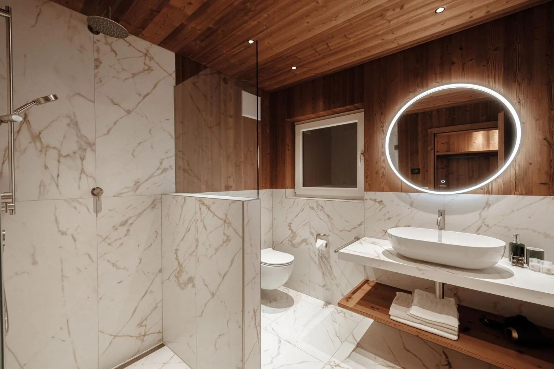 Shower in Appartamenti Olympic