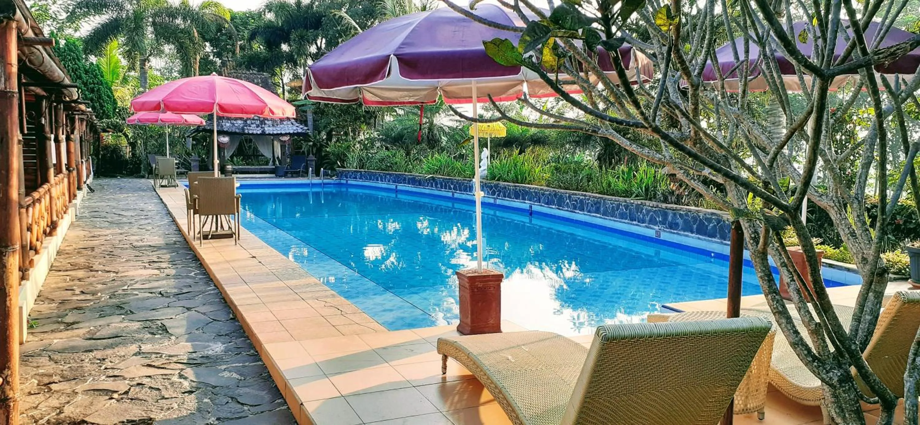 Pool view in Villa Sumbing Indah