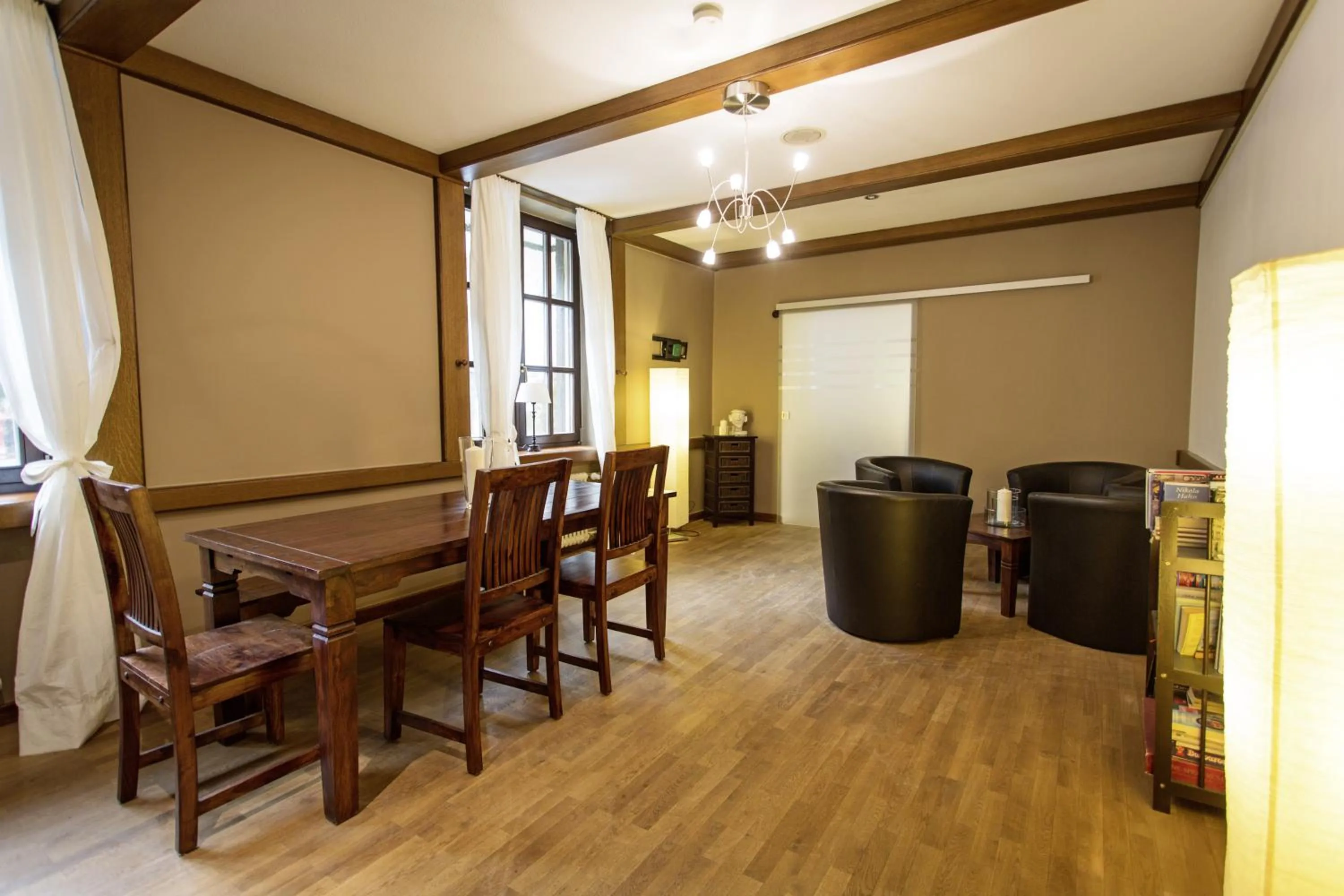 Restaurant/places to eat in Hotel Kurparkblick