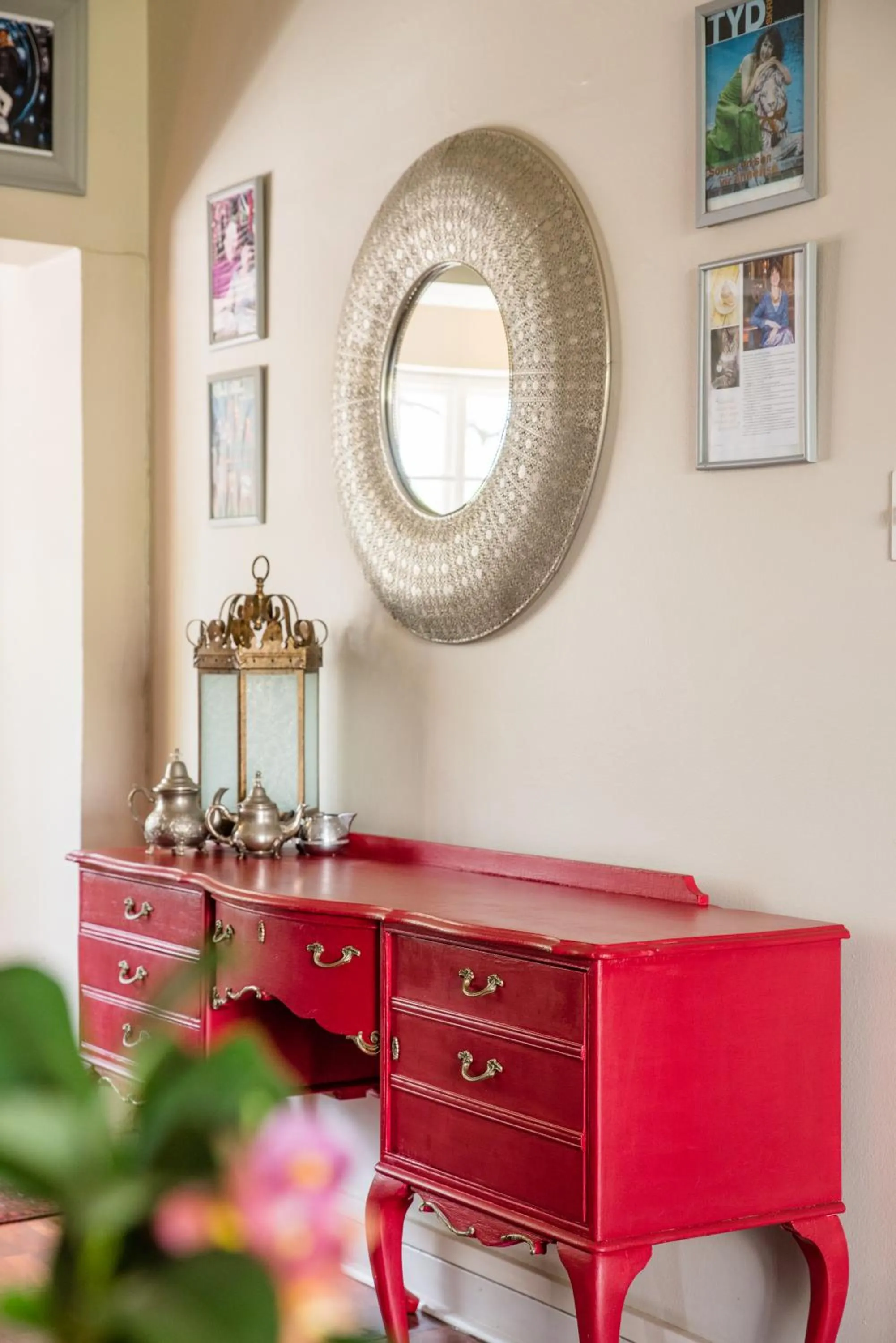 Dining area in 5th Avenue Gooseberry Guest House