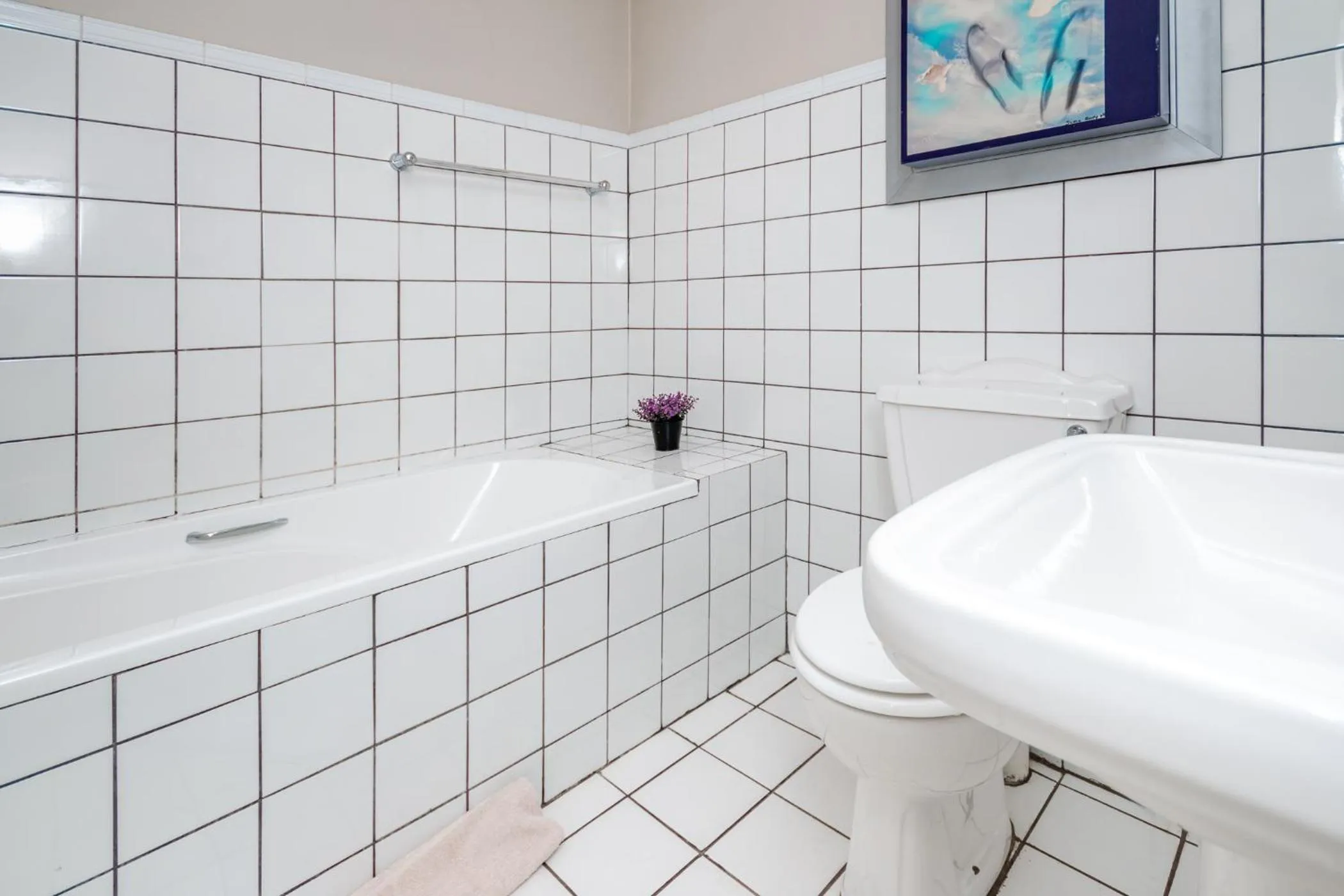 Bathroom in 5th Avenue Gooseberry Guest House