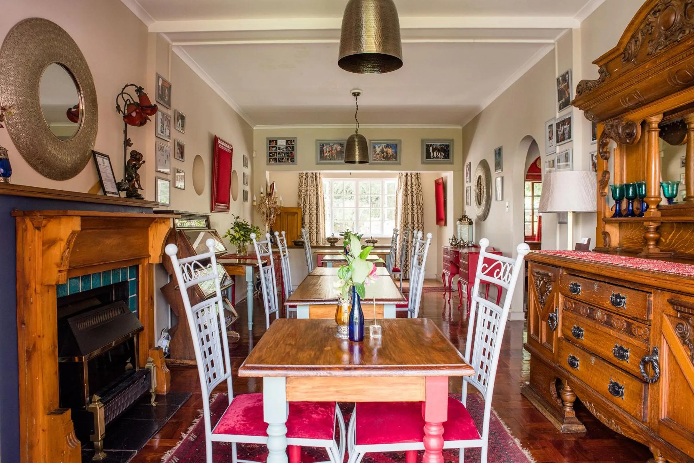 Dining area in 5th Avenue Gooseberry Guest House