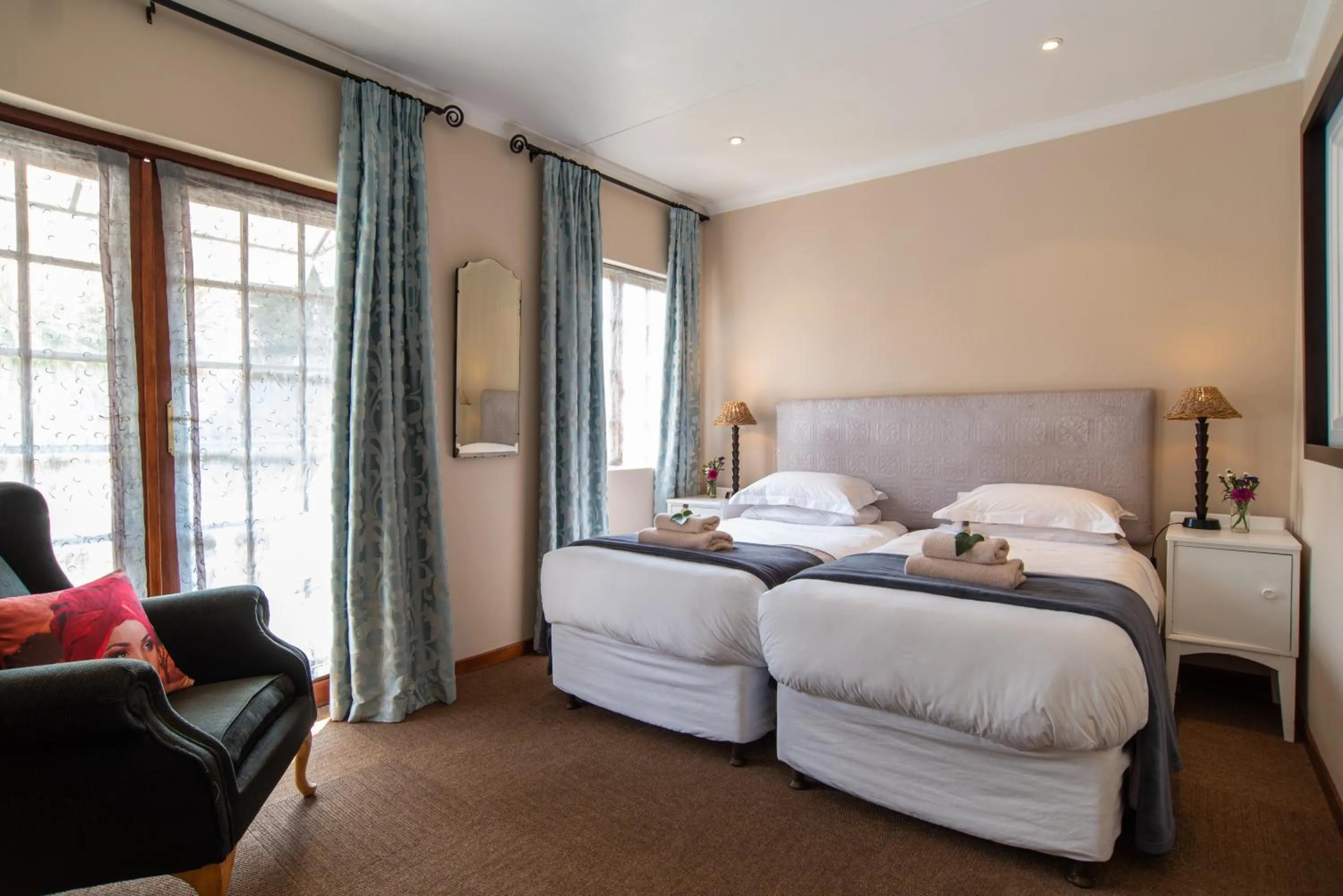 Photo of the whole room, Bed in 5th Avenue Gooseberry Guest House