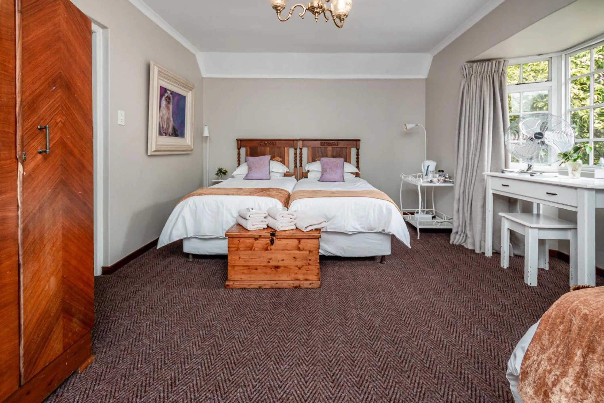 Bedroom, Bed in 5th Avenue Gooseberry Guest House