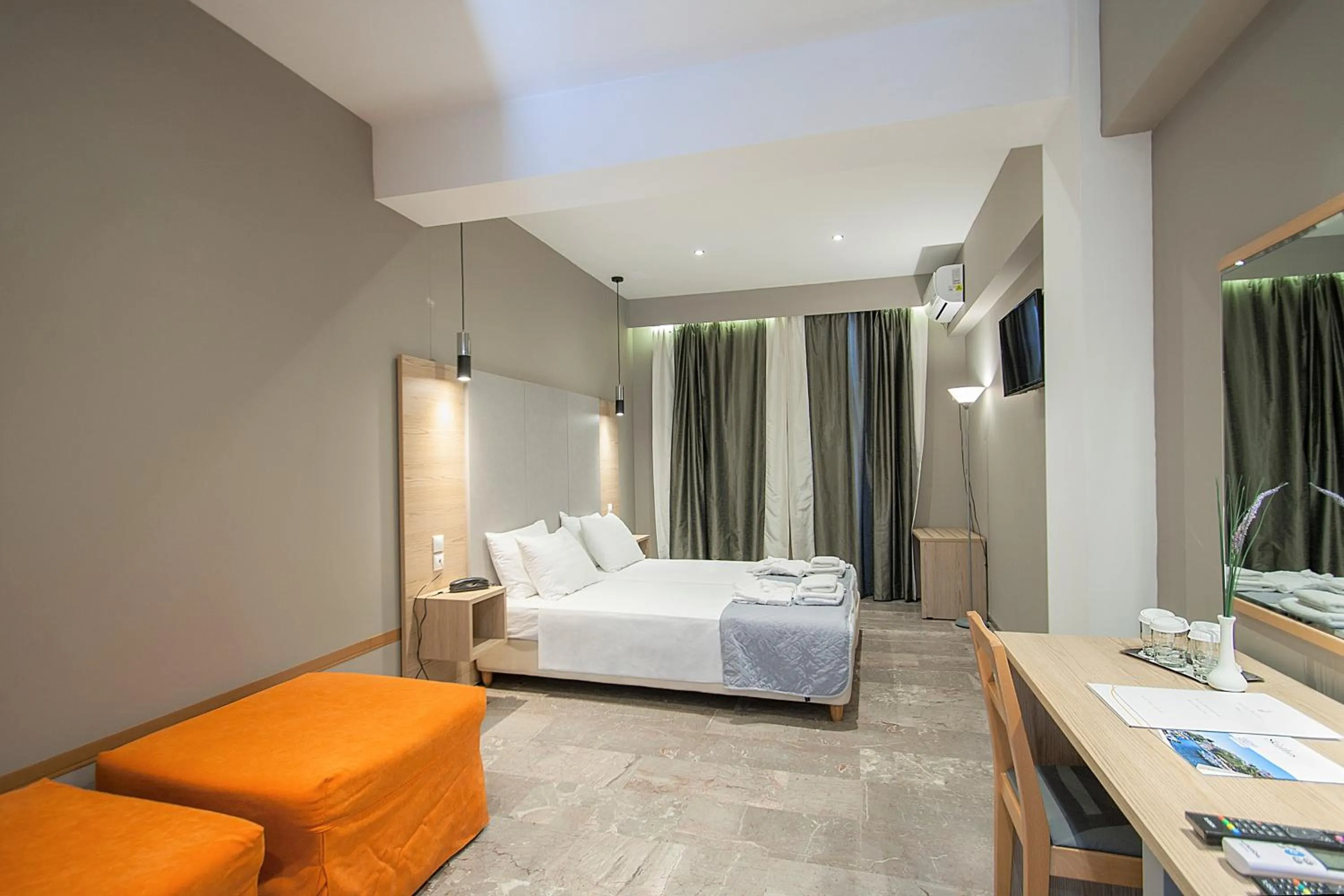 Bedroom, Bed in Hotel Punta